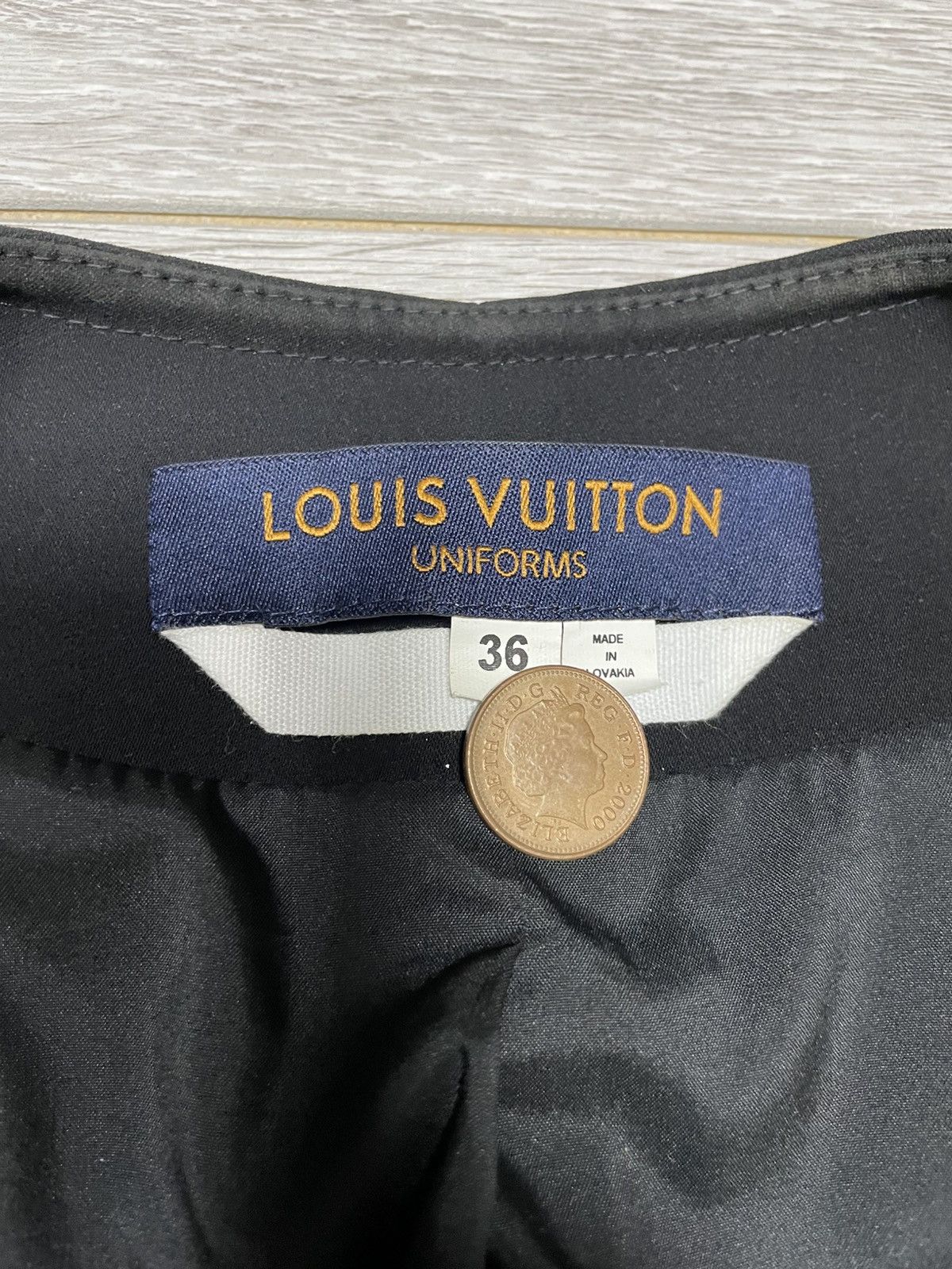 Louis Vuitton Louis Vuitton uniforms Jacket buttons Size XS / US 0-2 / IT 36-38 - 12 Thumbnail