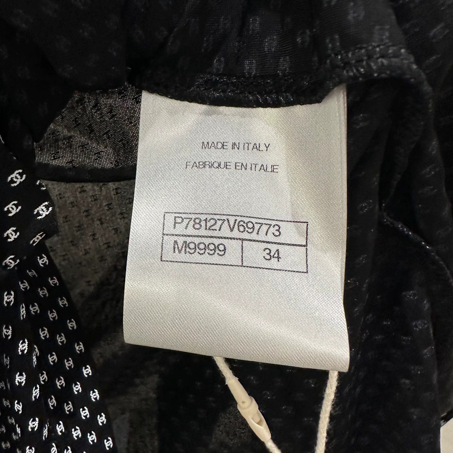 Chanel Chanel 24B may216 Polka Dot All Over Logo Ruffle Collar LS 34 Size XS / US 0-2 / IT 36-38 - 4 Thumbnail