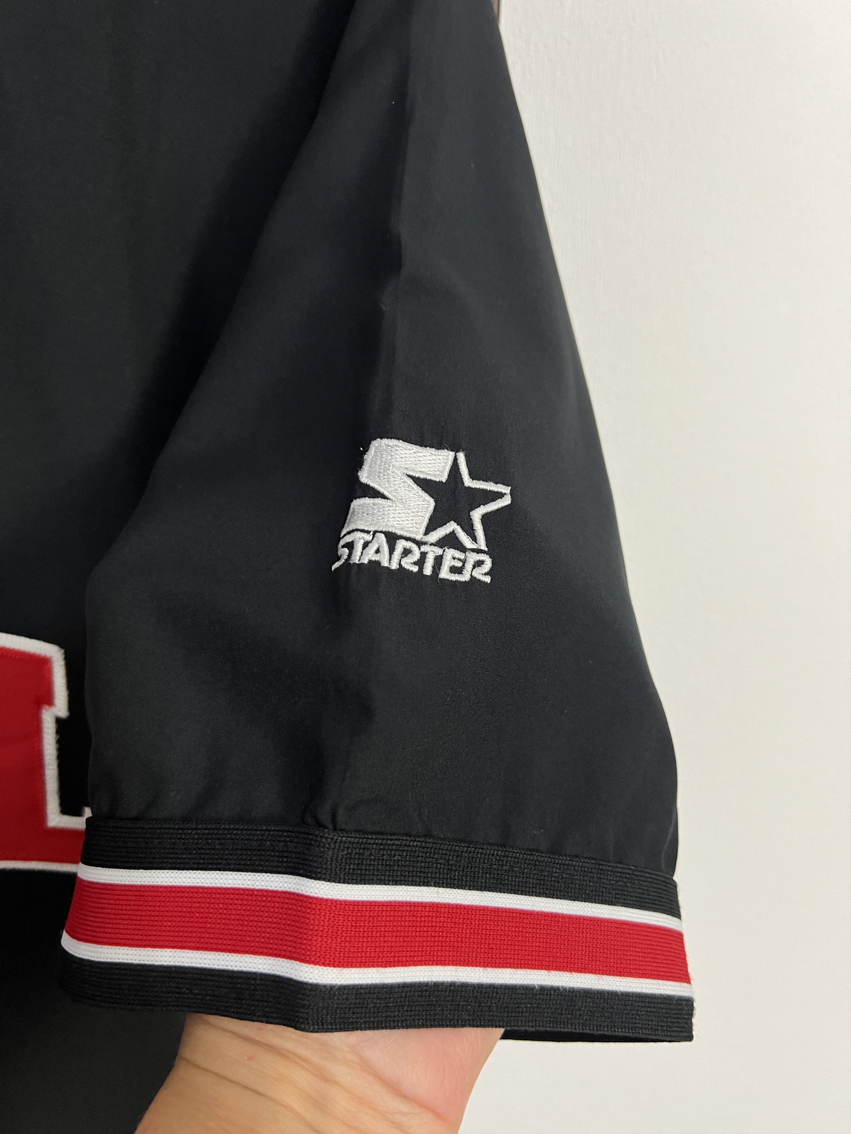 Starter Vintage 90's Starter Chicago Bulls Warm Up Jersey NBA Mens Size US XL / EU 56 / 4 - 11 Thumbnail