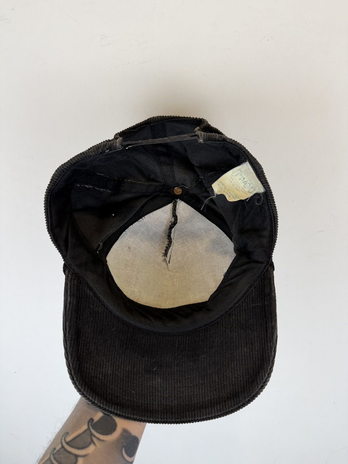 Vintage Vintage Alaska Corduroy Cap Snapback Hat Black OS Size ONE SIZE - 9 Thumbnail
