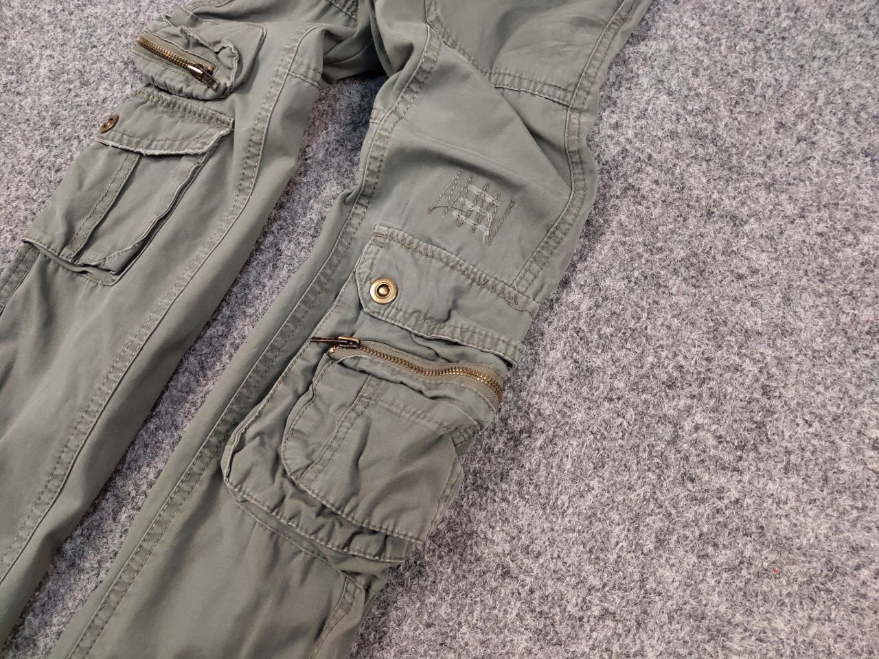 Japanese Brand Vintage 90's Japanese Style Baggy Cargo Military Wmns Pants Size 28" / US 6 / IT 42 - 5 Thumbnail