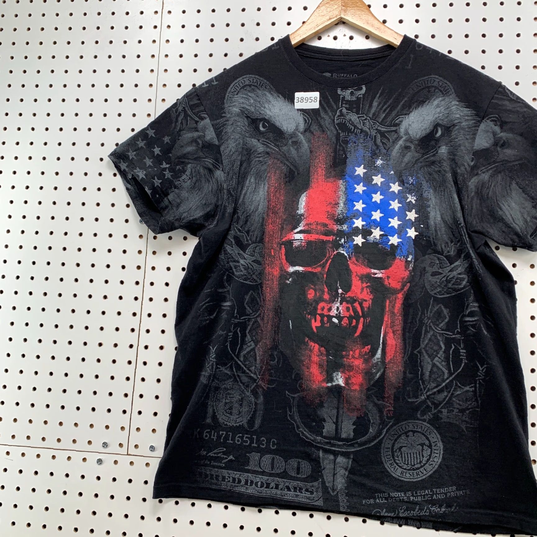 Vintage VINTAGE Y2K Buffalo Outdoors Graphic Print T-Shirt Men's L Black Skull USA Theme Size US L / EU 52-54 / 3 - 4 Thumbnail