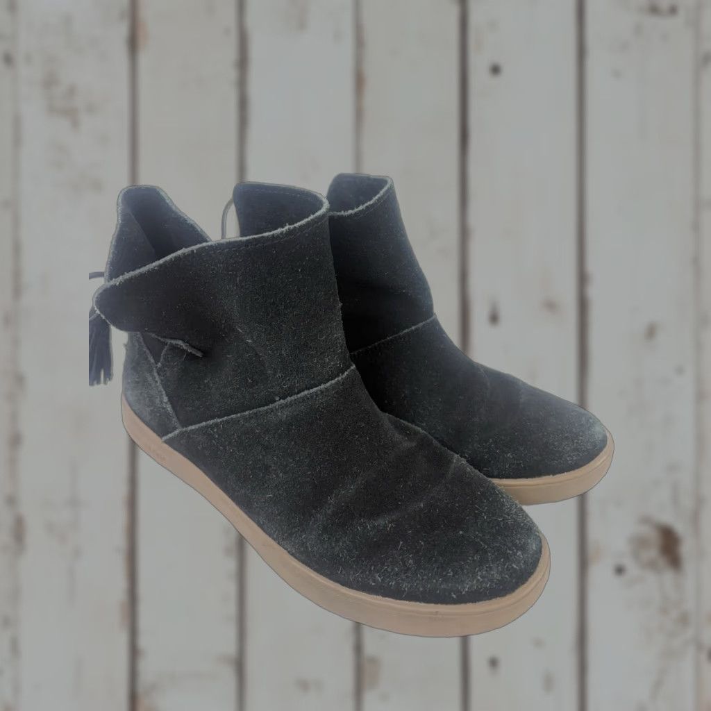 Vintage VINTAGE Koolaburra By Ugg Black Leather Ankle Booties Women Size 7 Casual Winter Fall Boots Size US 7 / IT 37 - 1 Thumbnail