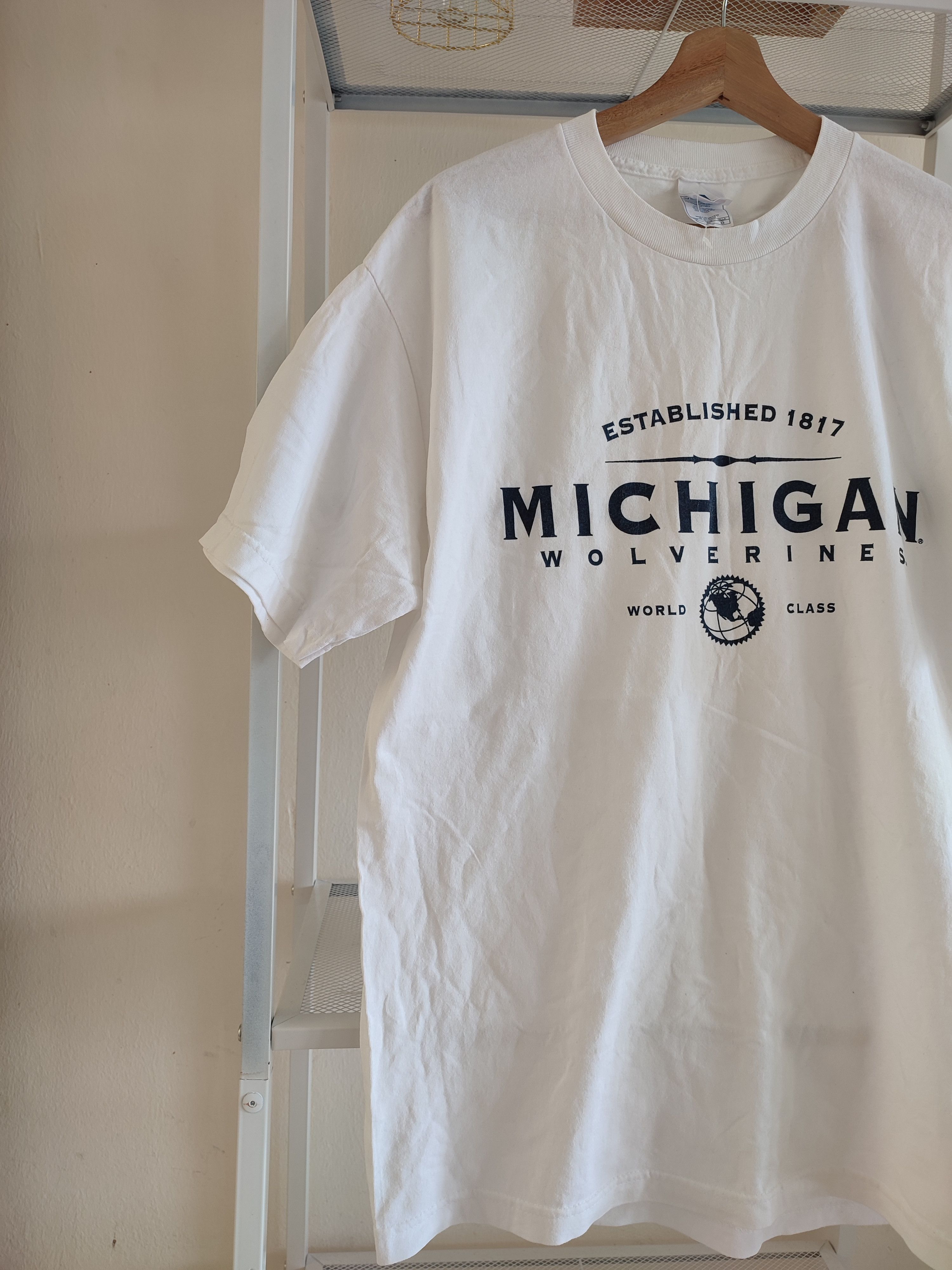 Alstyle MICHIGAN WOLVERINE WORLD CLASSIC VINTAGE TEE Size US L / EU 52-54 / 3 - 5 Thumbnail