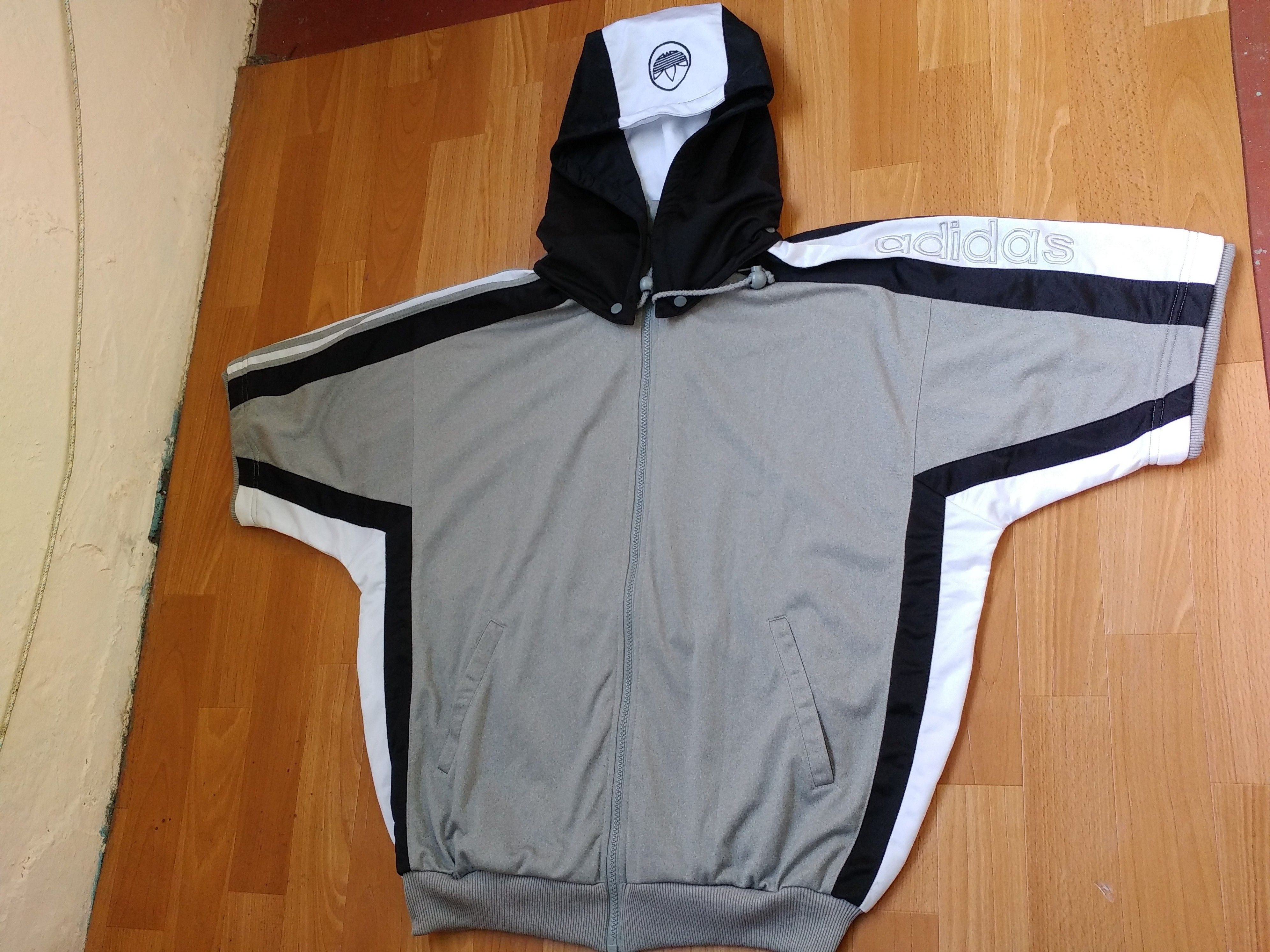 Adidas ADIDAS jersey, buttoned vintage hip hop t-shirt of 90s M Size US M / EU 48-50 / 2 - 5 Thumbnail
