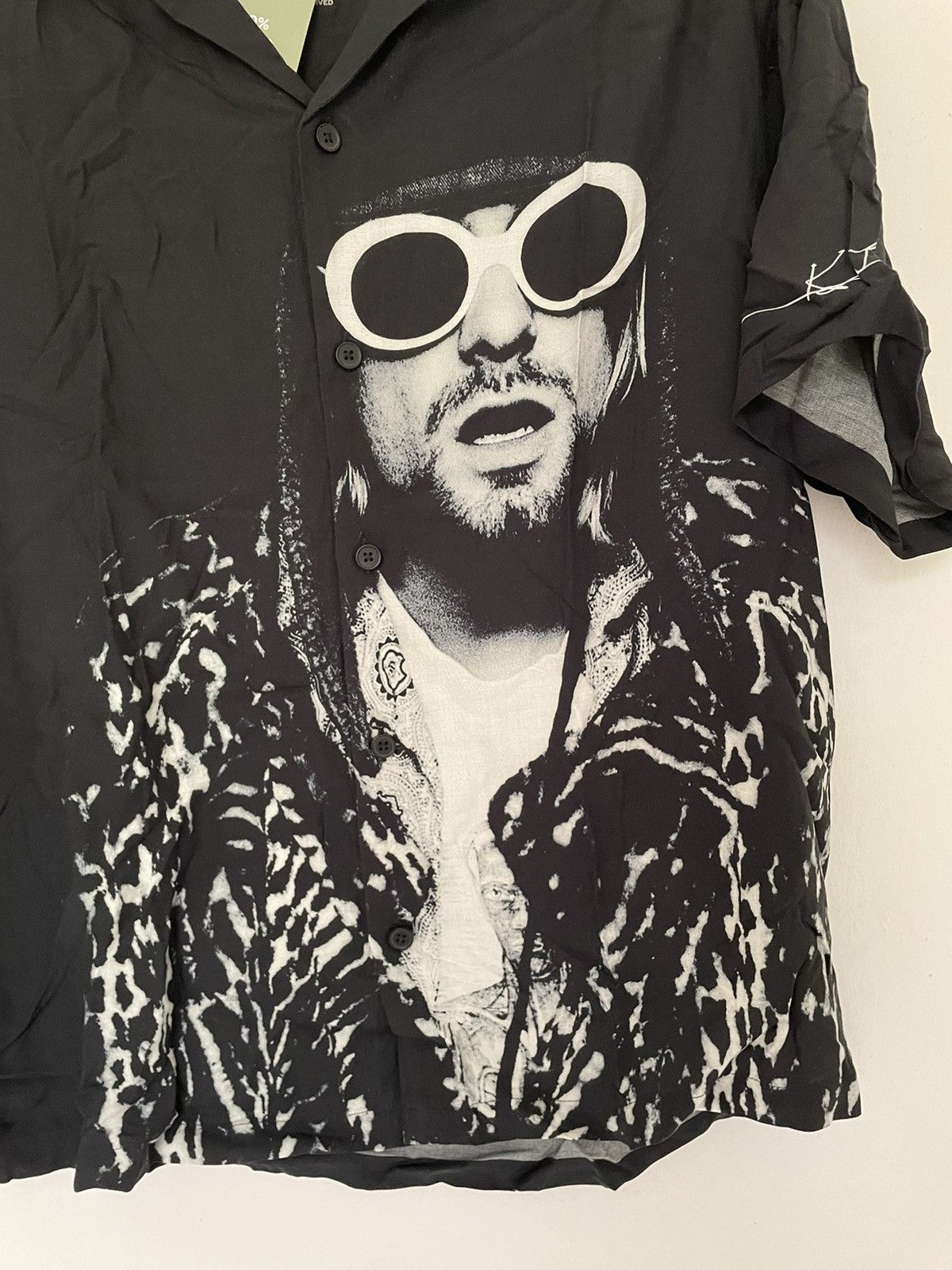 Other KURT COBAIN OVERPRINT BUTTON DOWN SHIRT Size US M / EU 48-50 / 2 - 3 Thumbnail