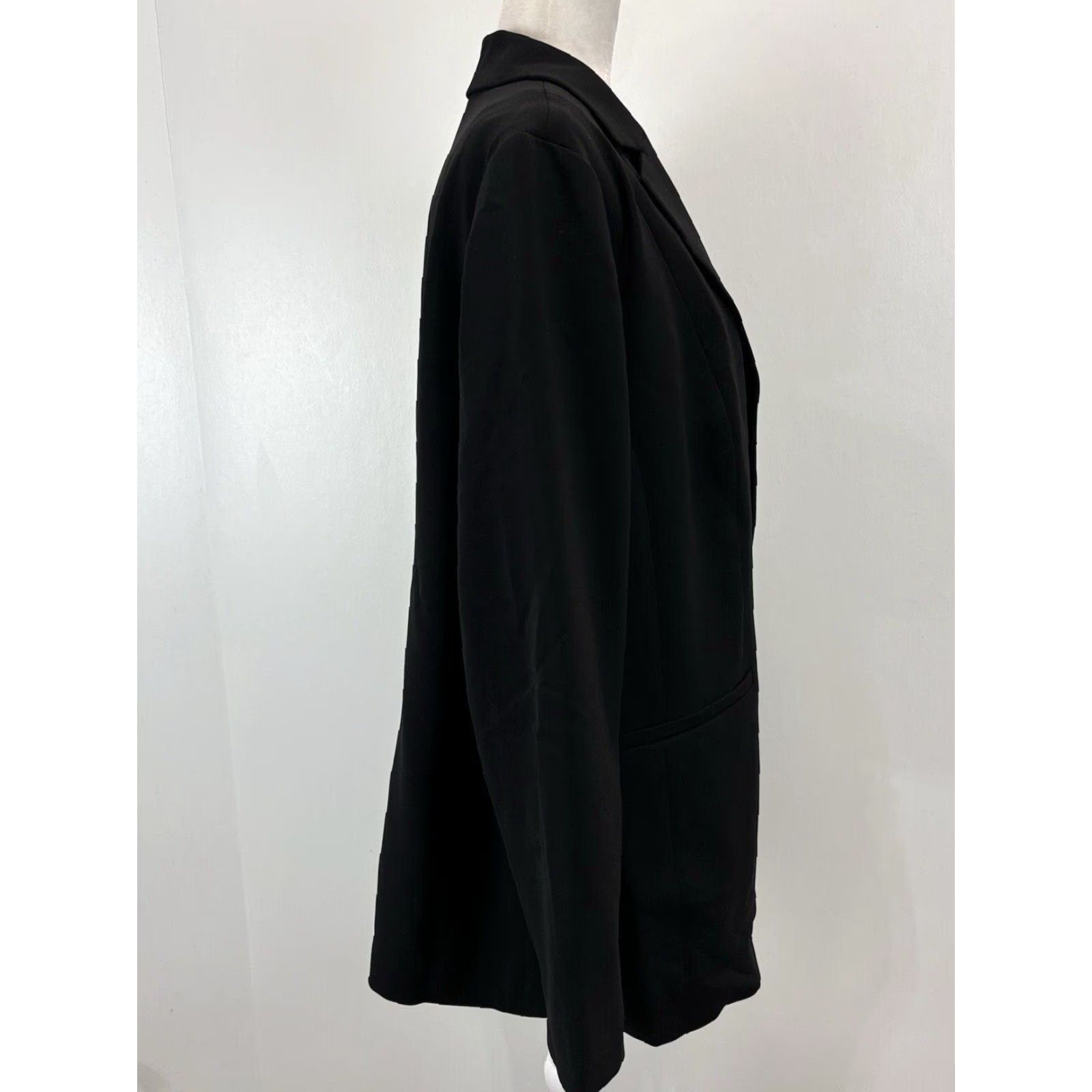 Talbots VINTAGE? No — Talbots Black Blazer Jacket 16W Women’s Blazer Plus Size Jacket Long Sleeve 2-Button Career Capsule (Women) Size XXL / US 16-18 / IT 52-54 - 4 Thumbnail