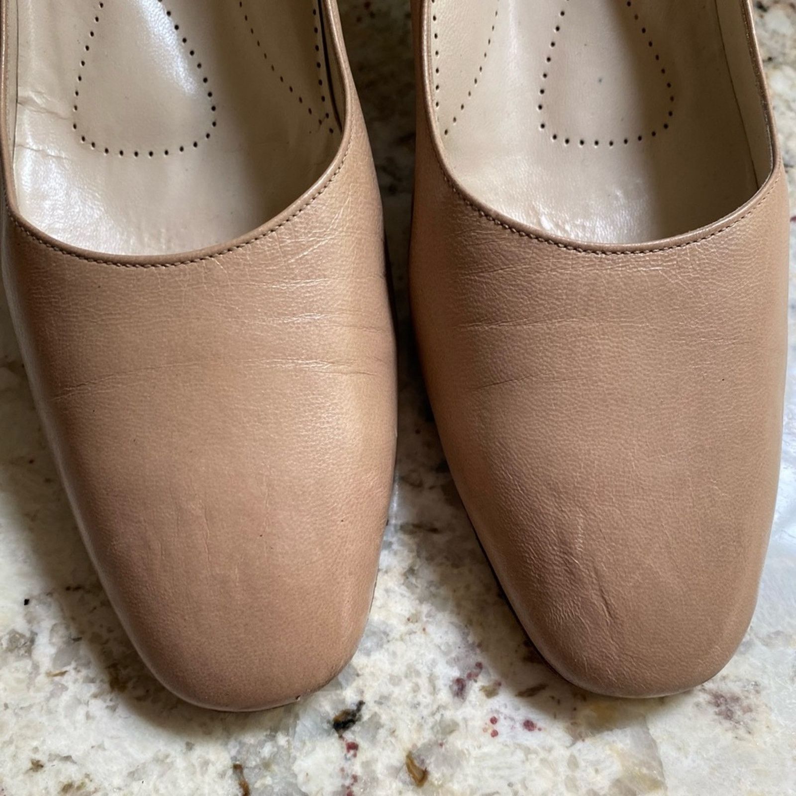 Other Helene Arpels Tan Leather Classic Pumps Italy 9.5 AA Size US 9.5 / IT 39.5 - 4 Thumbnail
