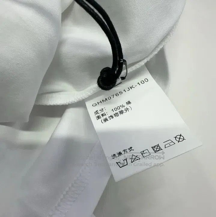 Givenchy Givenchy Logo Print Short Sleeve T-Shirt. Size US S / EU 44-46 / 1 - 6 Thumbnail