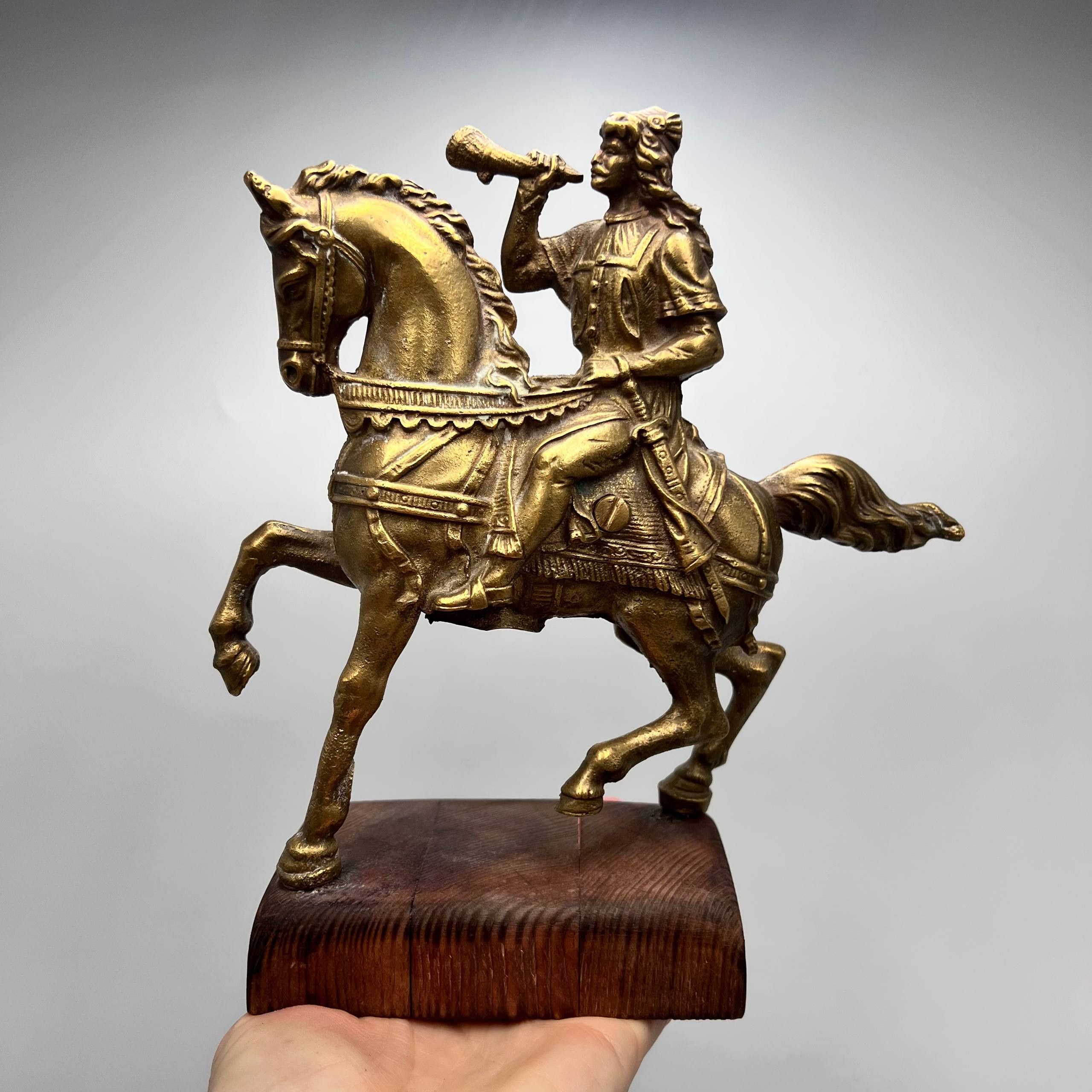 Vintage Vintage Brass Figurine Horse Rider Warrior Statue Medieval Size ONE SIZE - 1 Thumbnail