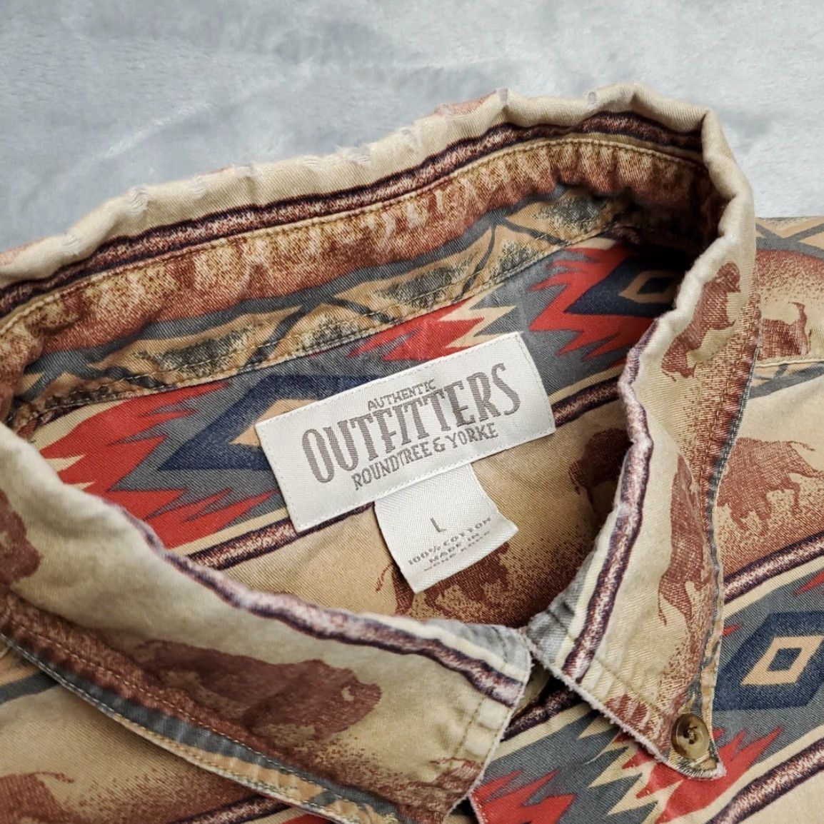 Roundtree & Yorke VINTAGE Roundtree & Yorke Shirt Mens L Brown Aztec Bison Buffalo 90s Nature Outdoor Cowgirl? Size US L / EU 52-54 / 3 - 7 Thumbnail