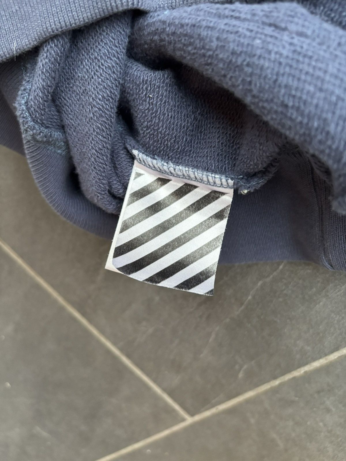 Off-White Off White Carvaggio “Seeing Things” Sweatshirt - Size Small Size US S / EU 44-46 / 1 - 8 Thumbnail