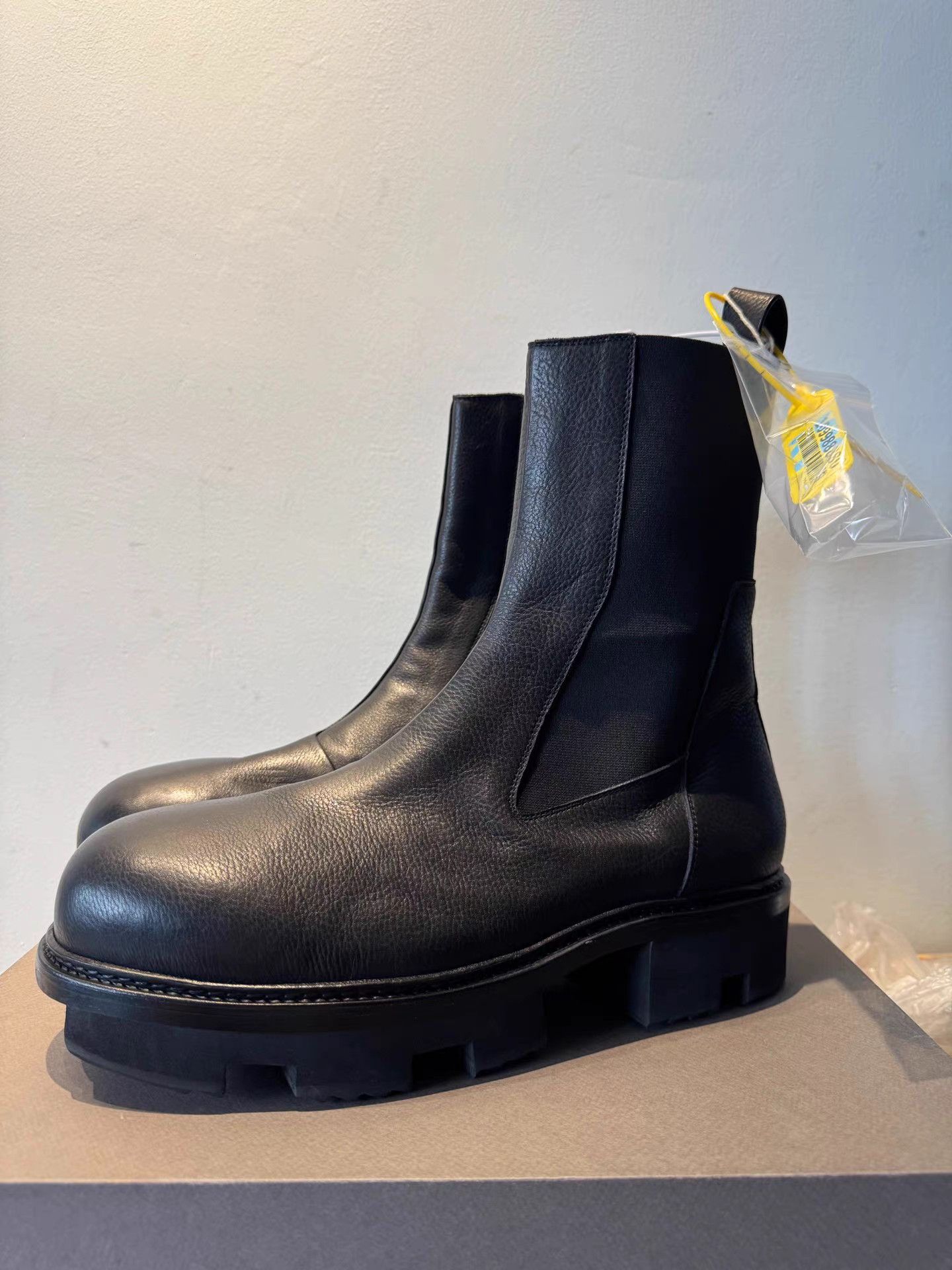 Rick Owens Rick Owens Bozo Megatooth Chelsea boots Size US 11 / EU 44 - 1 Thumbnail
