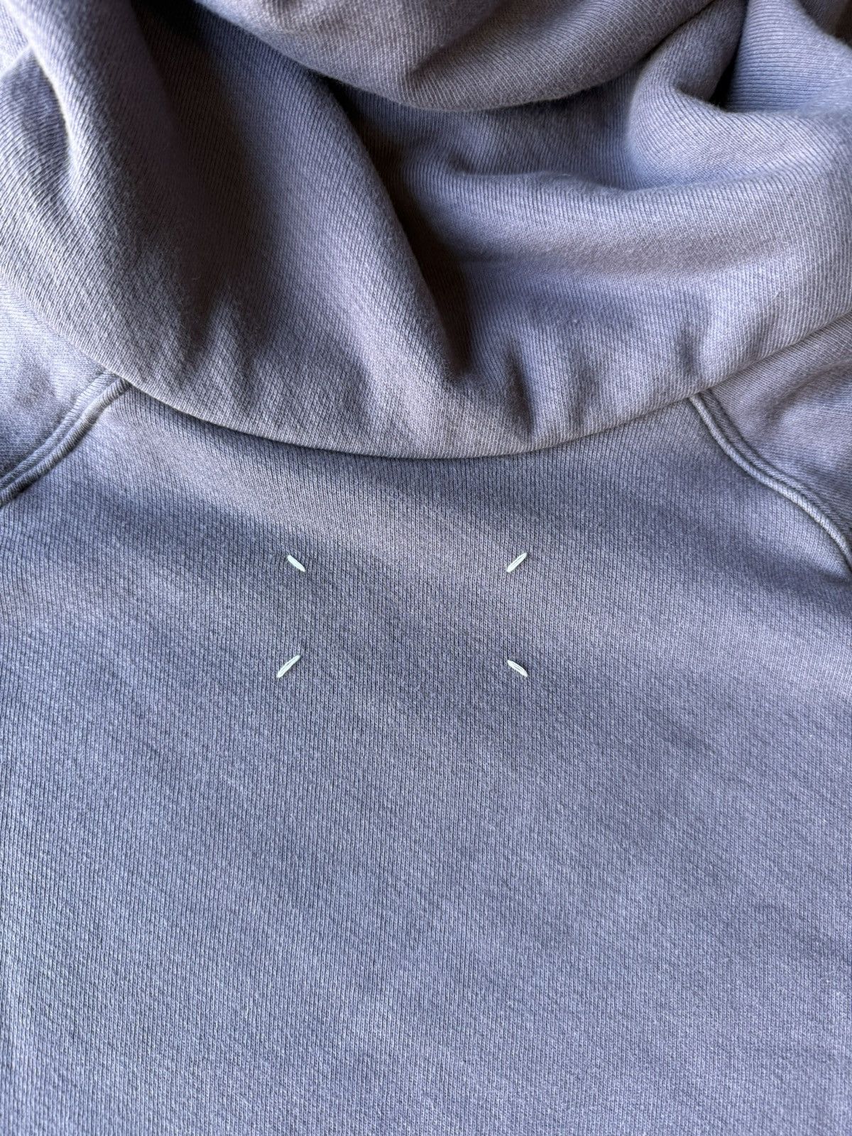 Maison Margiela BRAND NEW MAISON MARGIELA REVERSE-LOGO COTTON HOODIE SIZE L Size US L / EU 52-54 / 3 - 19 Thumbnail