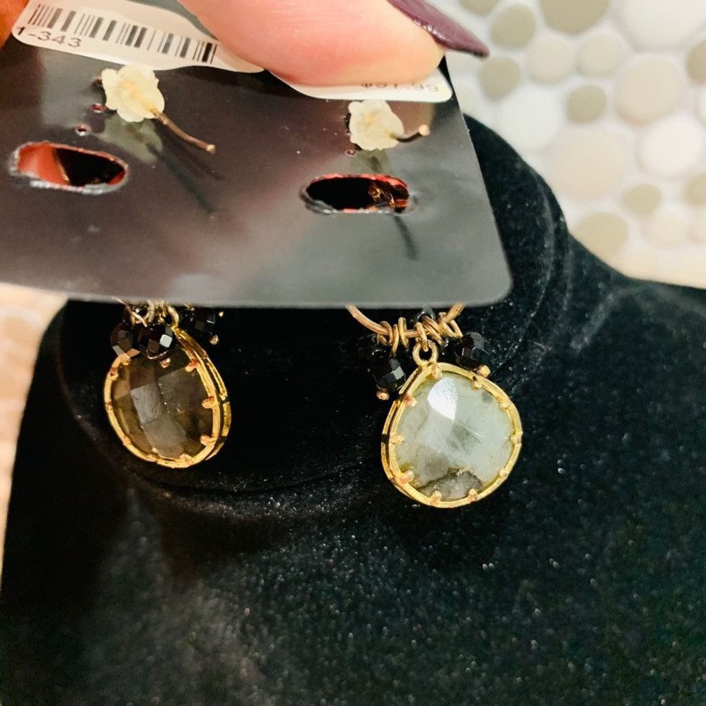 Vintage 💲💰SALE💲💰 Gold Plated with Jade BN Earrings Size ONE SIZE - 4 Thumbnail