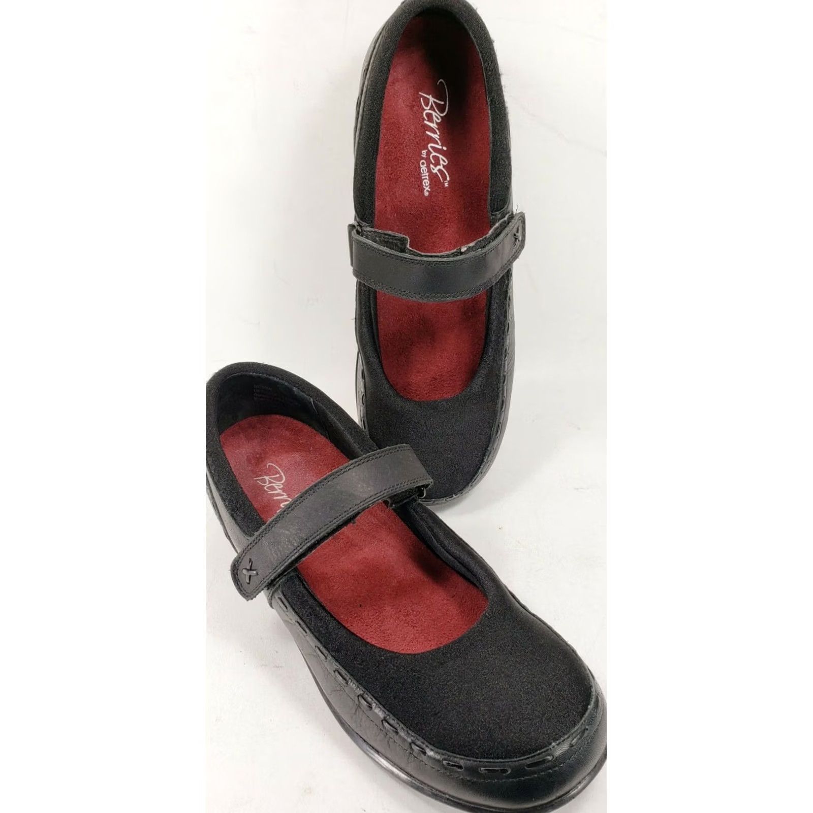 Aetrex Aetrex Berries Women's Mary Jane SZ 7.5M Black Leather & Neoprene Comfort Orthotic Flat Slip Resistant Casual Workwear Mens Womens Girls? Size ONE SIZE - 4 Thumbnail