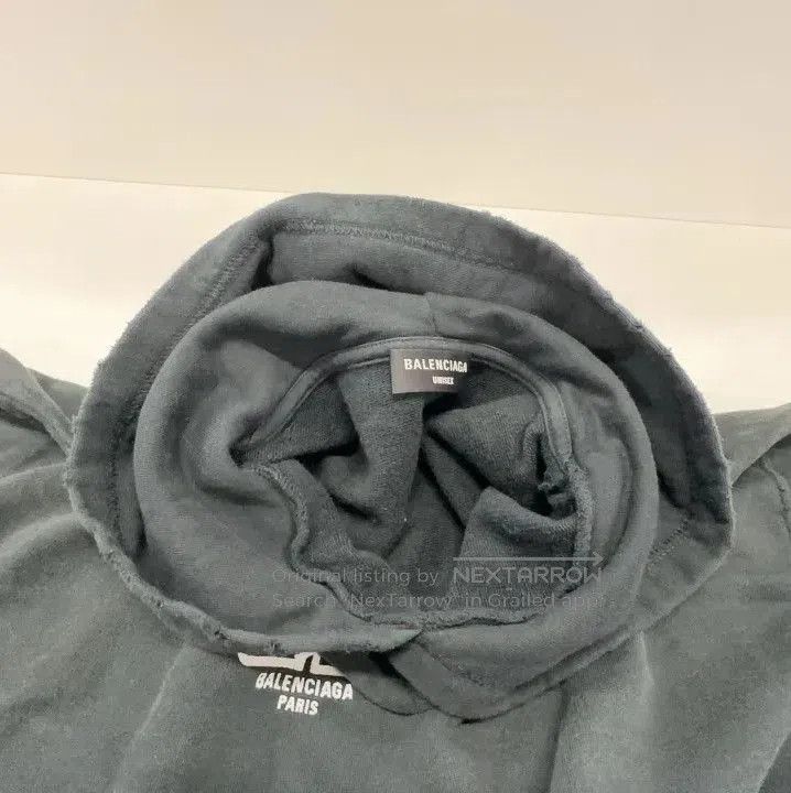 Balenciaga Balenciaga Logo Print Hooded Sweatshirt for Men. Size US L / EU 52-54 / 3 - 3 Thumbnail