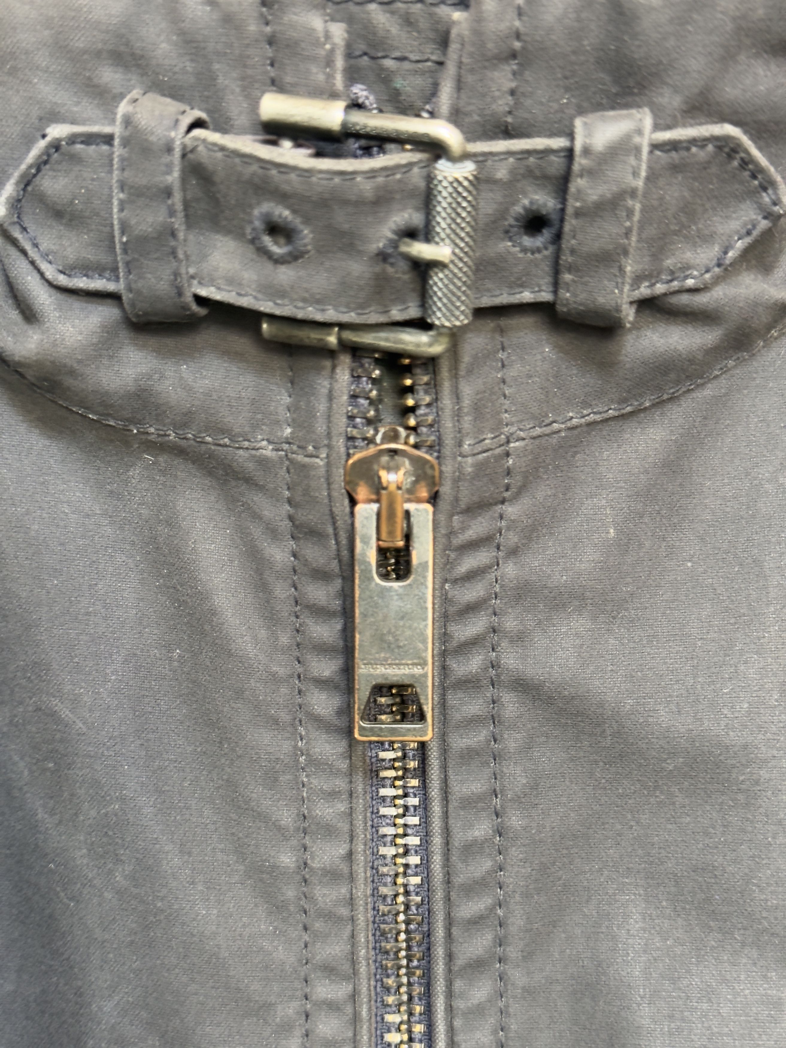 Burberry 🔥 burberry rare biker down jacket waxed novacheck size L Size US L / EU 52-54 / 3 - 10 Thumbnail