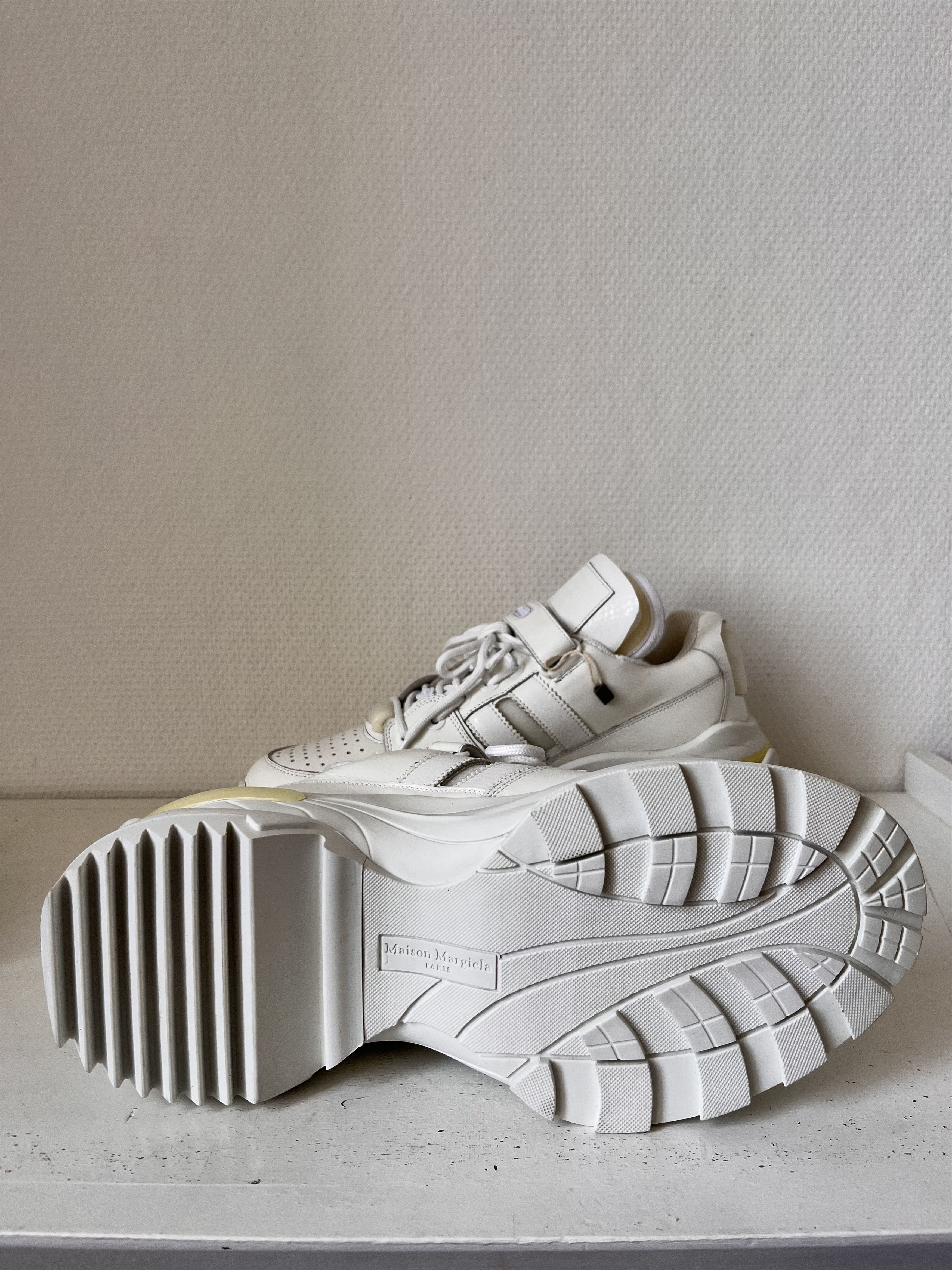 Maison Margiela Retro Fit Sneakers Size US 11 / EU 44 - 13 Thumbnail