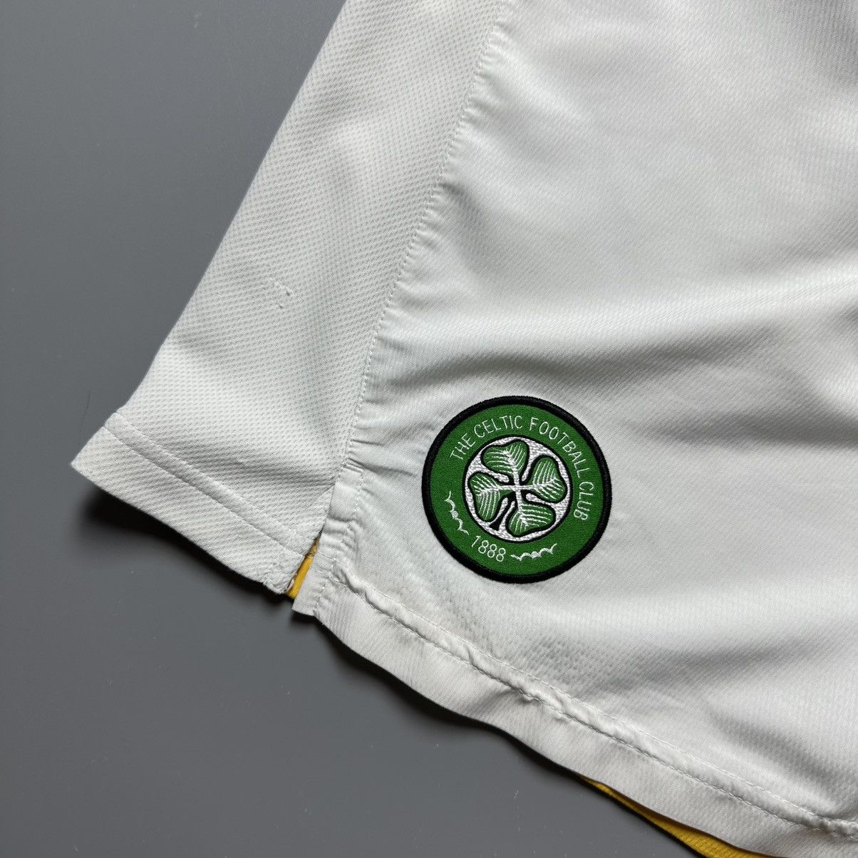 Nike CELTIC NIKE 2008/2010 FOOTBALL HOME SHORTS #25 NAKAMURA Size US 34 / EU 50 - 2 Thumbnail