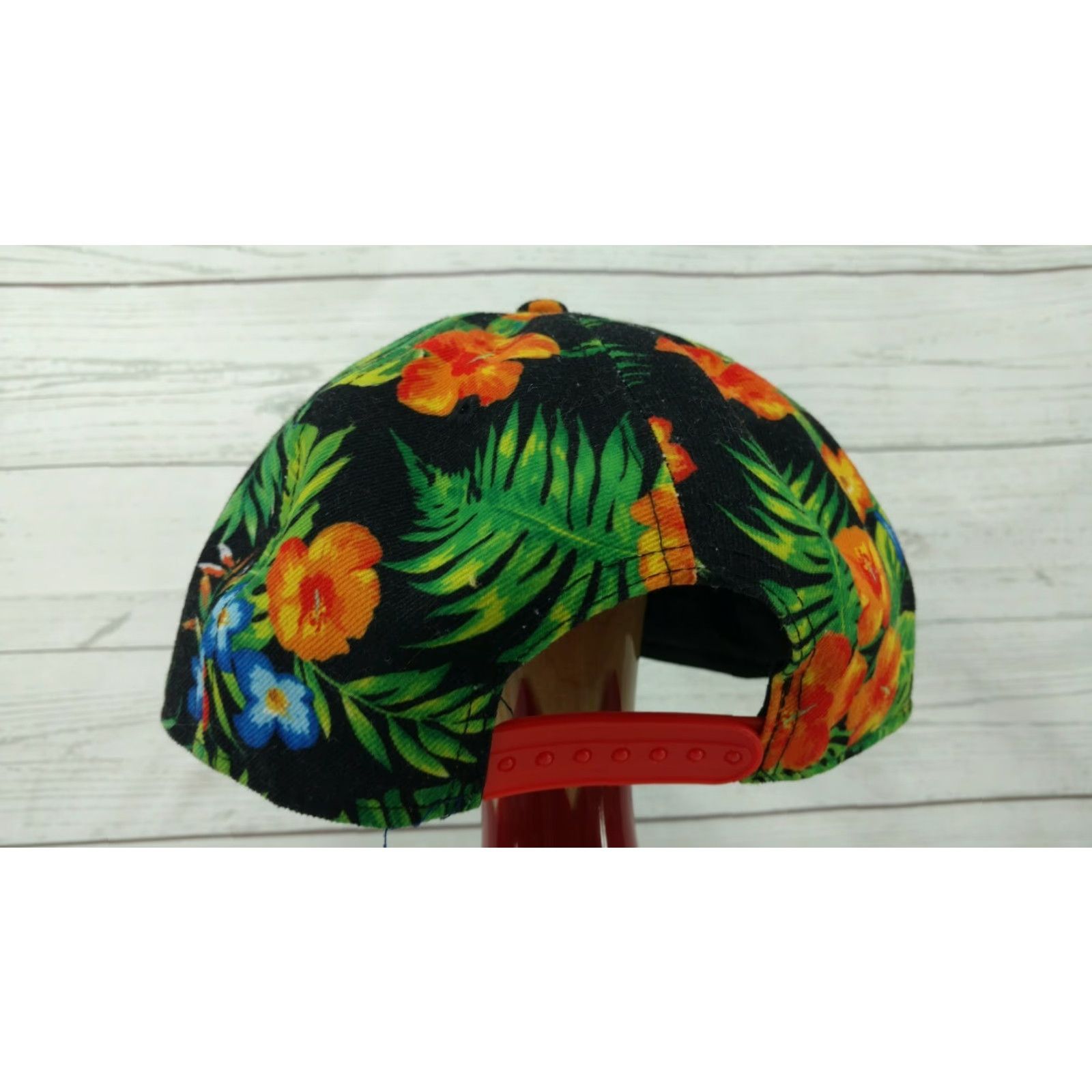 New Era VINTAGE CAVS Cleveland Cavaliers NBA New Era 9Fifty Snapback Floral Tropical Cap Hat Hat Size ONE SIZE - 7 Thumbnail