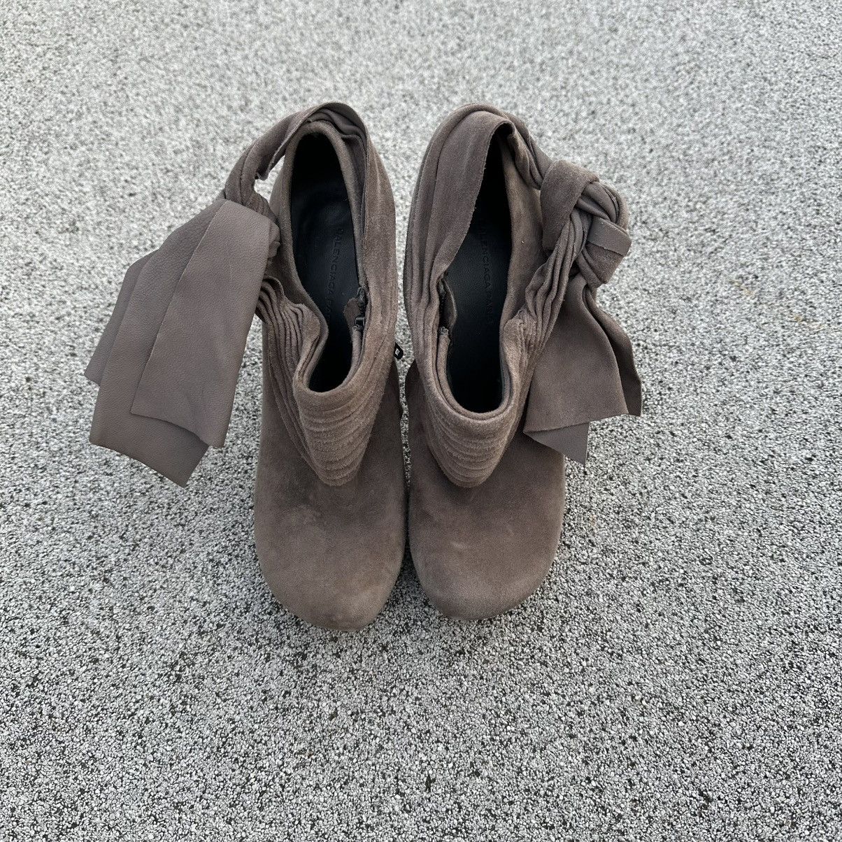 Balenciaga Balenciaga suede pleated bow heels Size US 7 / IT 37 - 2 Thumbnail