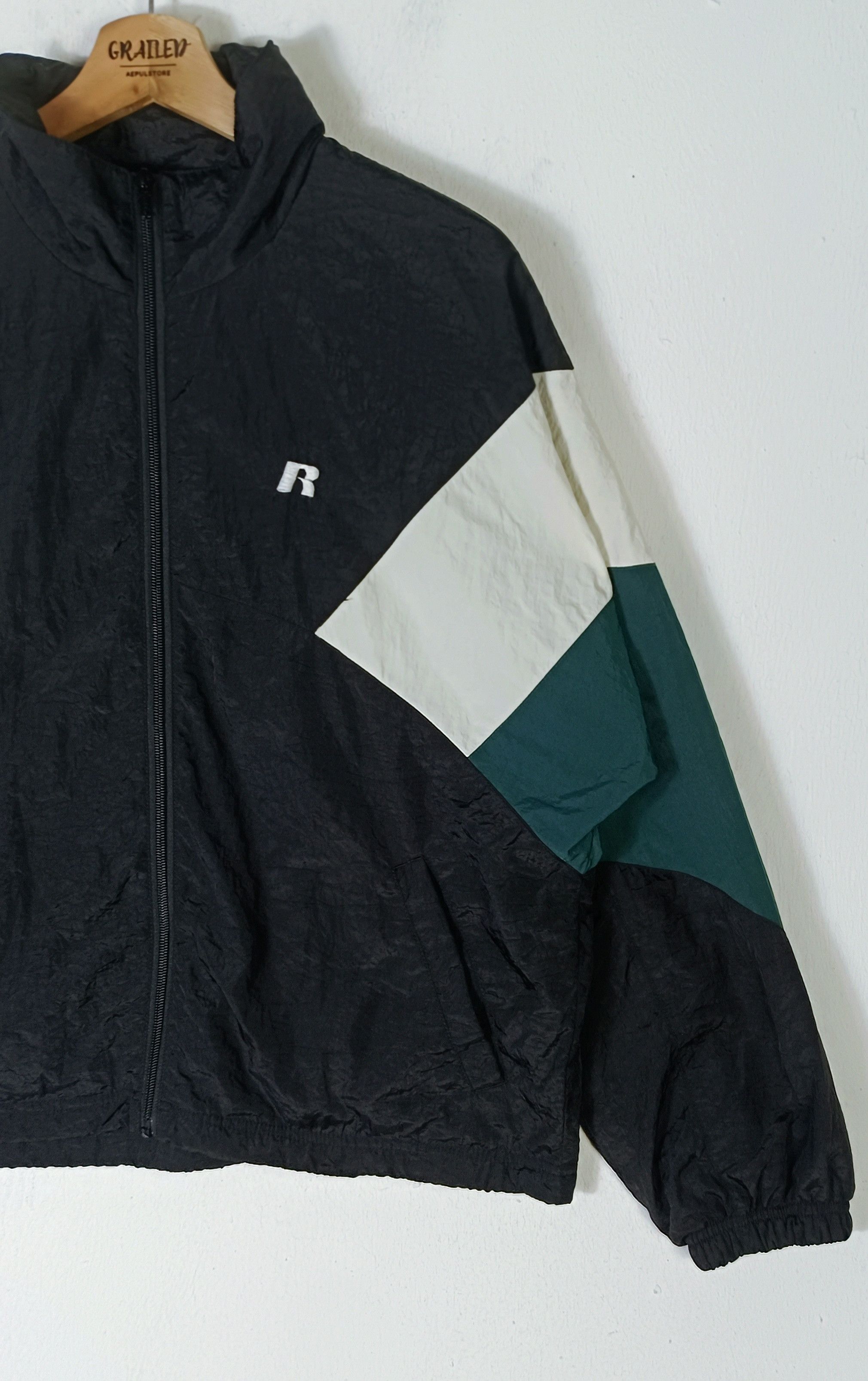 Russell Athletic × Vintage Vintage Russell Athletic Embroidered Logo Windbraker Size US L / EU 52-54 / 3 - 5 Thumbnail