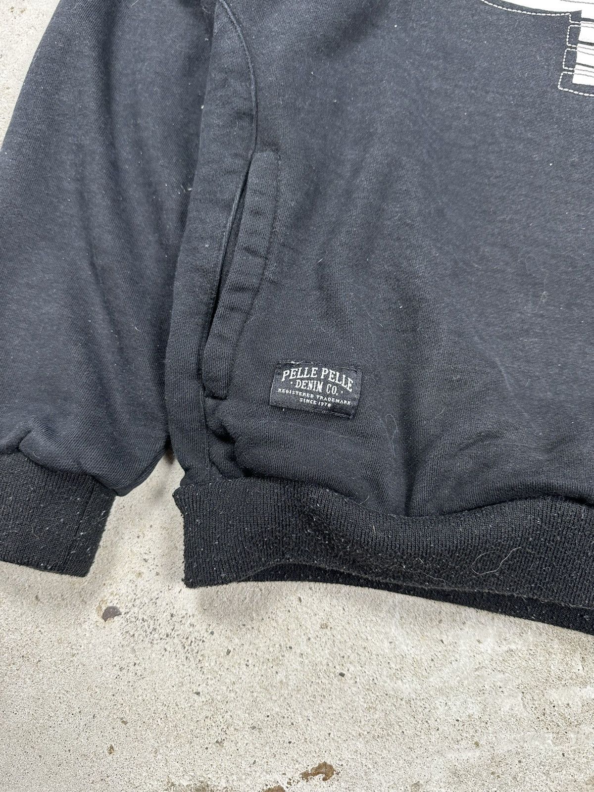 Pelle Pelle ‼️ Vintage Pelle Pelle Black Sweatshirt Crewneck Logo Heavy Size US S / EU 44-46 / 1 - 3 Thumbnail