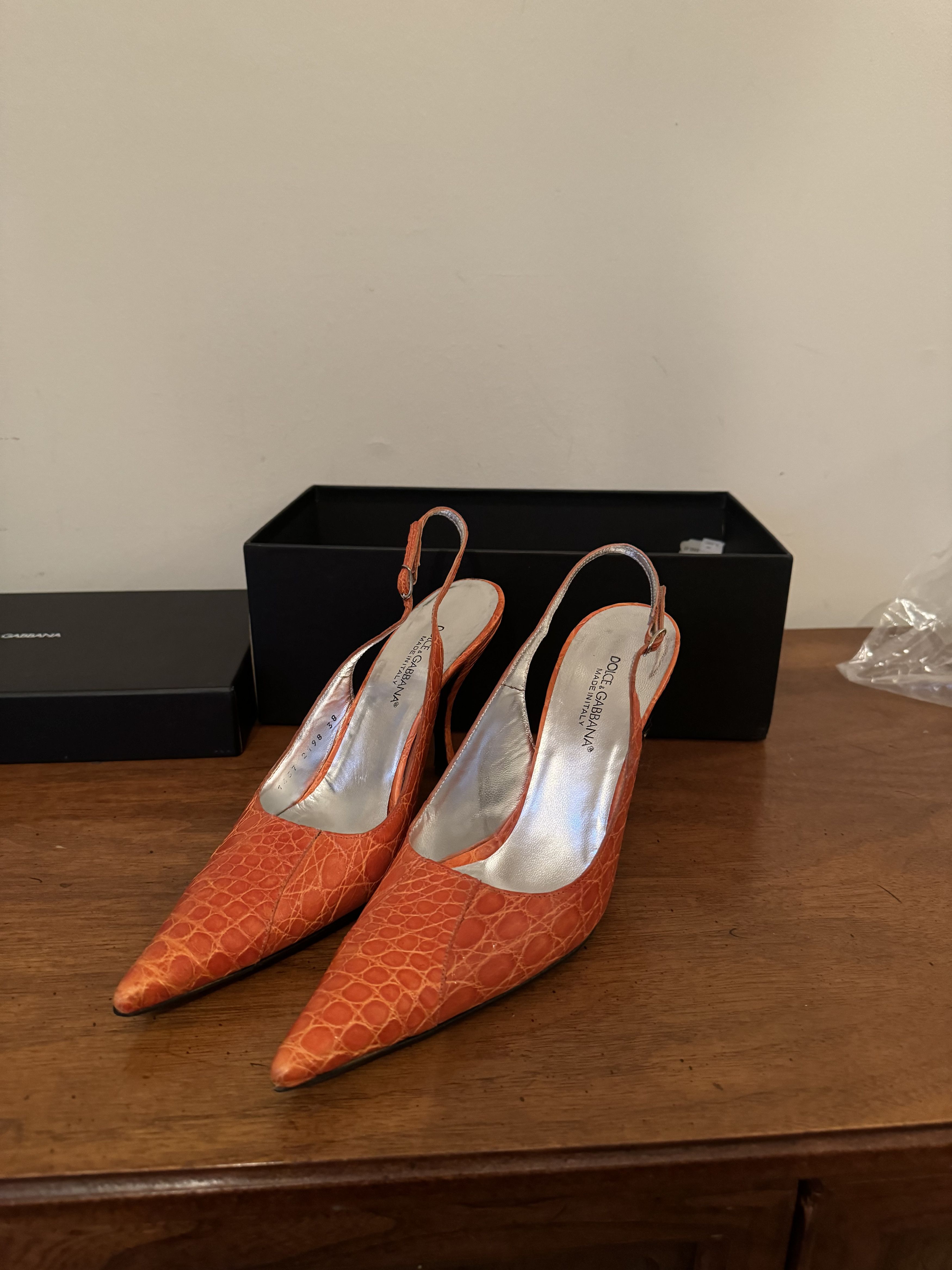 Dolce & Gabbana Orange Crocodile Heels Size US 8 / IT 38 - 7 Thumbnail