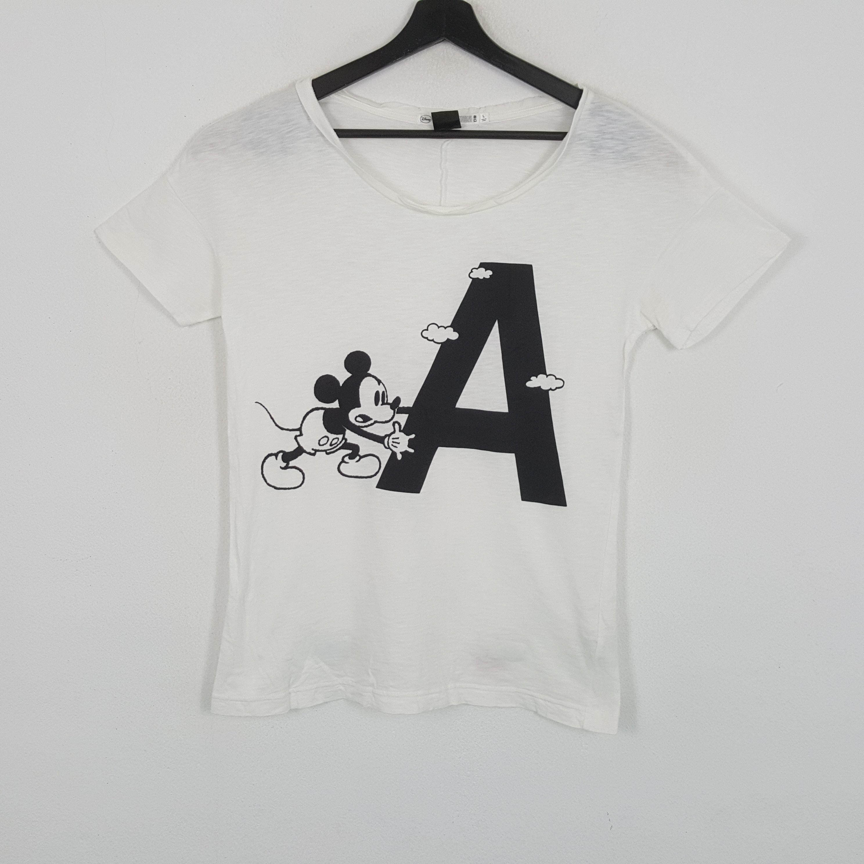 Disney × Mickey Mouse × Undercover MICKEY MOUSE UNIQLO UNDERCOVER Japanese Brand Tshirt Size M / US 6-8 / IT 42-44 - 1 Thumbnail