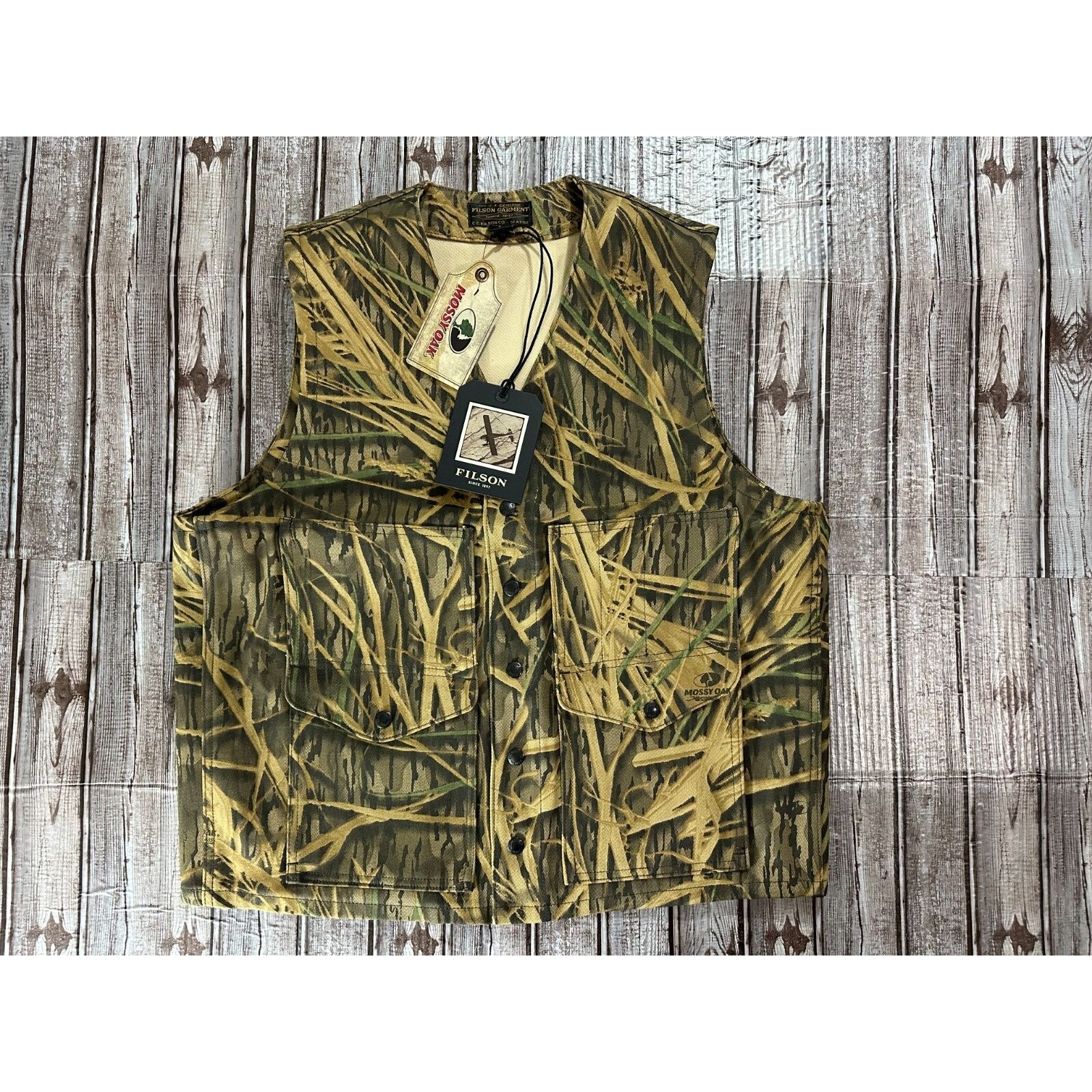 Filson FILSON Mossy Oak wax rugged twill cruioser vest c: shadow gr Size US L / EU 52-54 / 3 - 1 Thumbnail