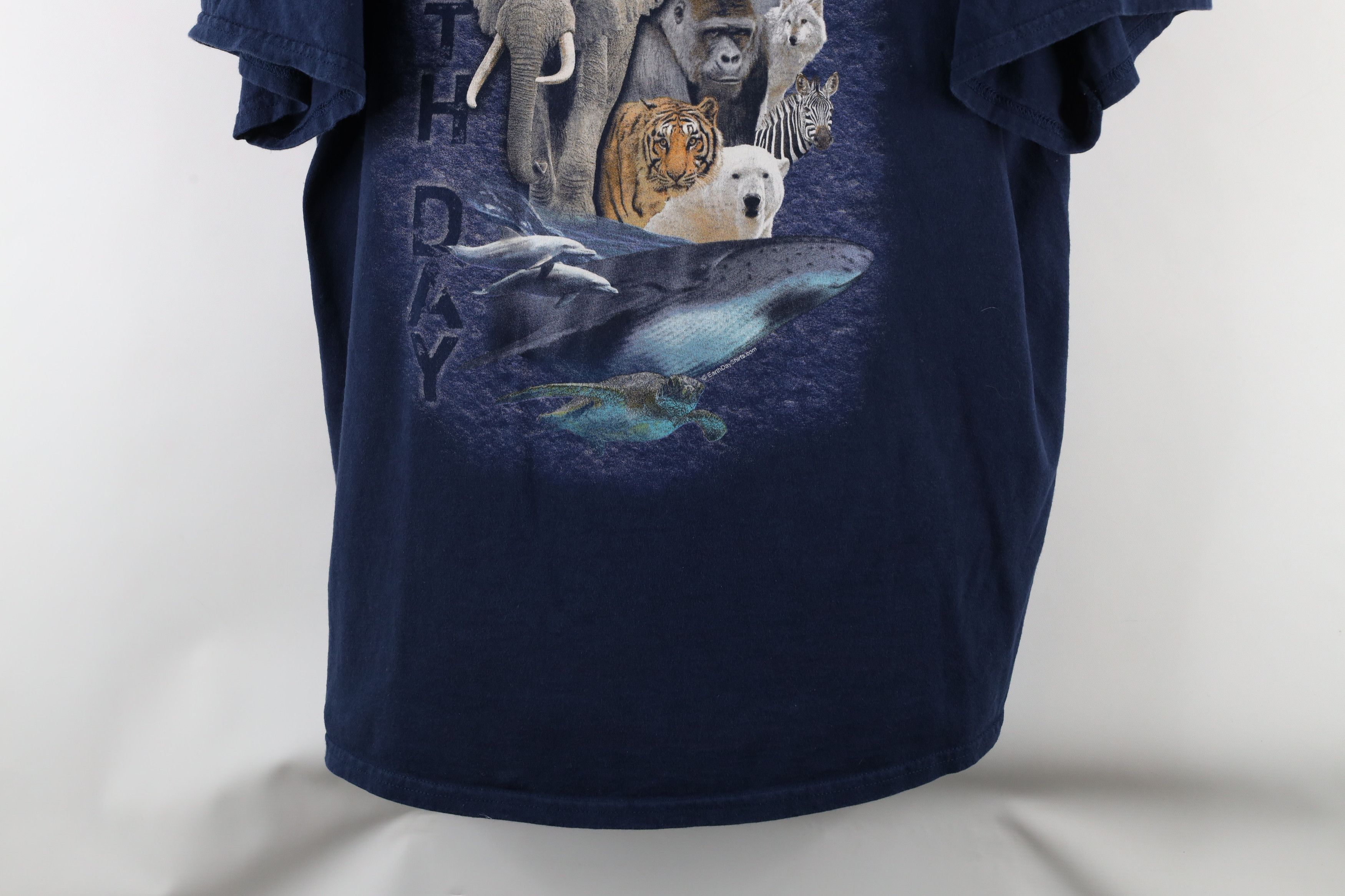Vintage Vintage Y2K Streetwear Out Earth Day Animal Nature T-Shirt Size US XXL / EU 58 / 5 - 3 Thumbnail