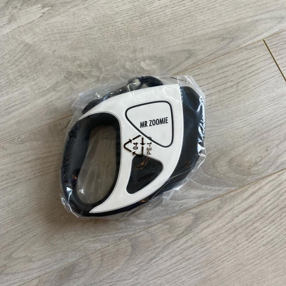 Designer Black Retractable Dog Leash Size ONE SIZE - 4 Thumbnail