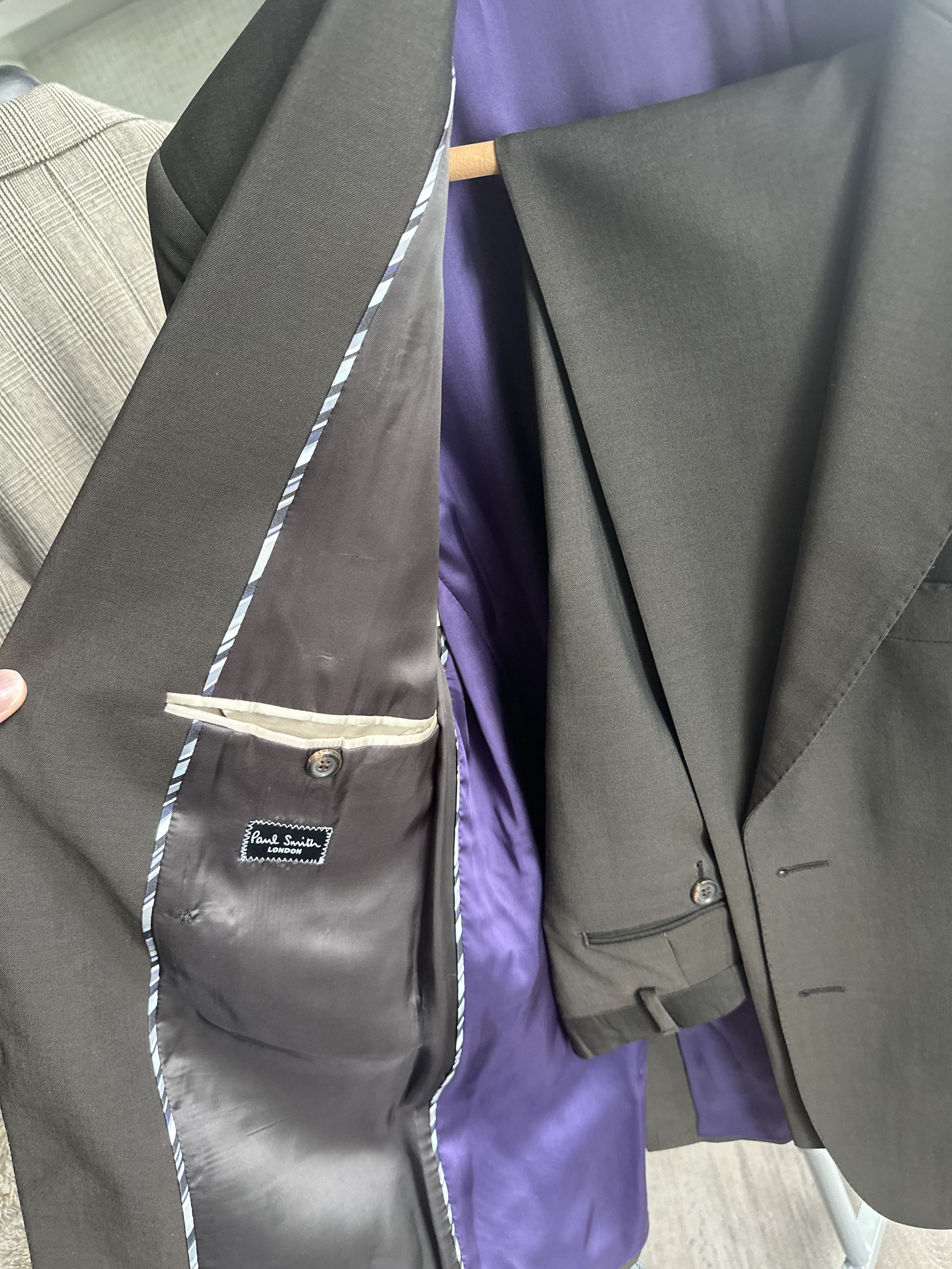 Paul Smith ($2k+) Mohair "The Westbourne" Suit Size 40R - 9 Thumbnail