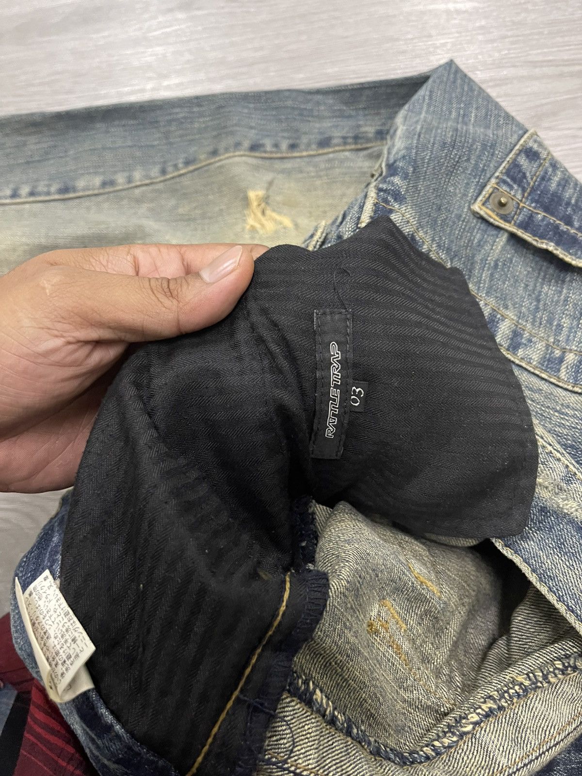 Japanese Brand RATTLE TRAP BOOT CUT Distressed Denim Size US 32 / EU 48 - 7 Thumbnail
