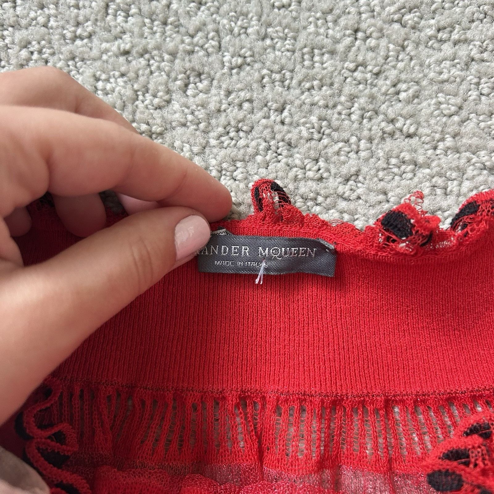 Alexander McQueen Alexander McQueen Vintage 90s Red Off The Shoulder Sheer Lac Size S / US 4 / IT 40 - 12 Thumbnail