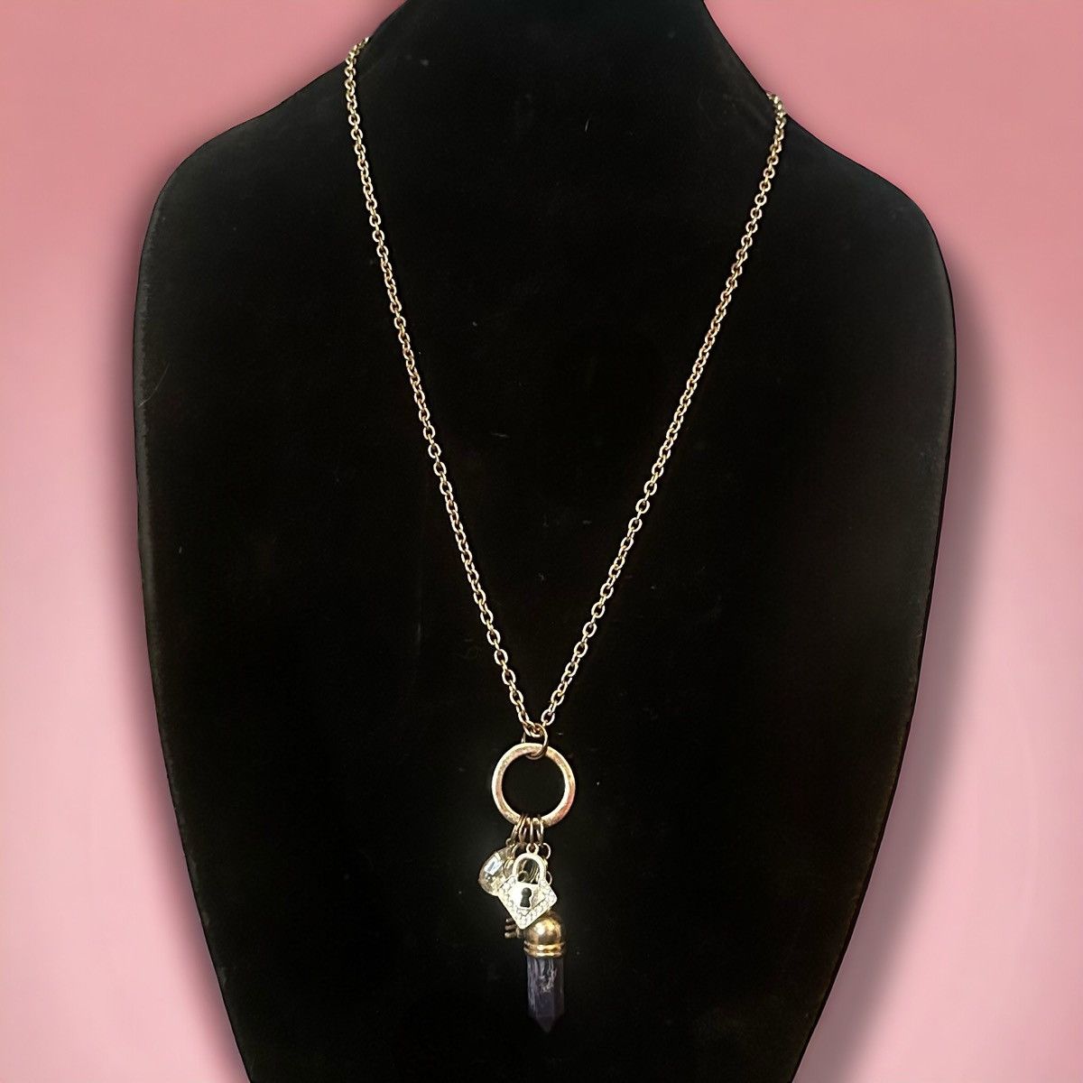 Other Gold tone charm pendant necklace Size ONE SIZE - 1 Thumbnail