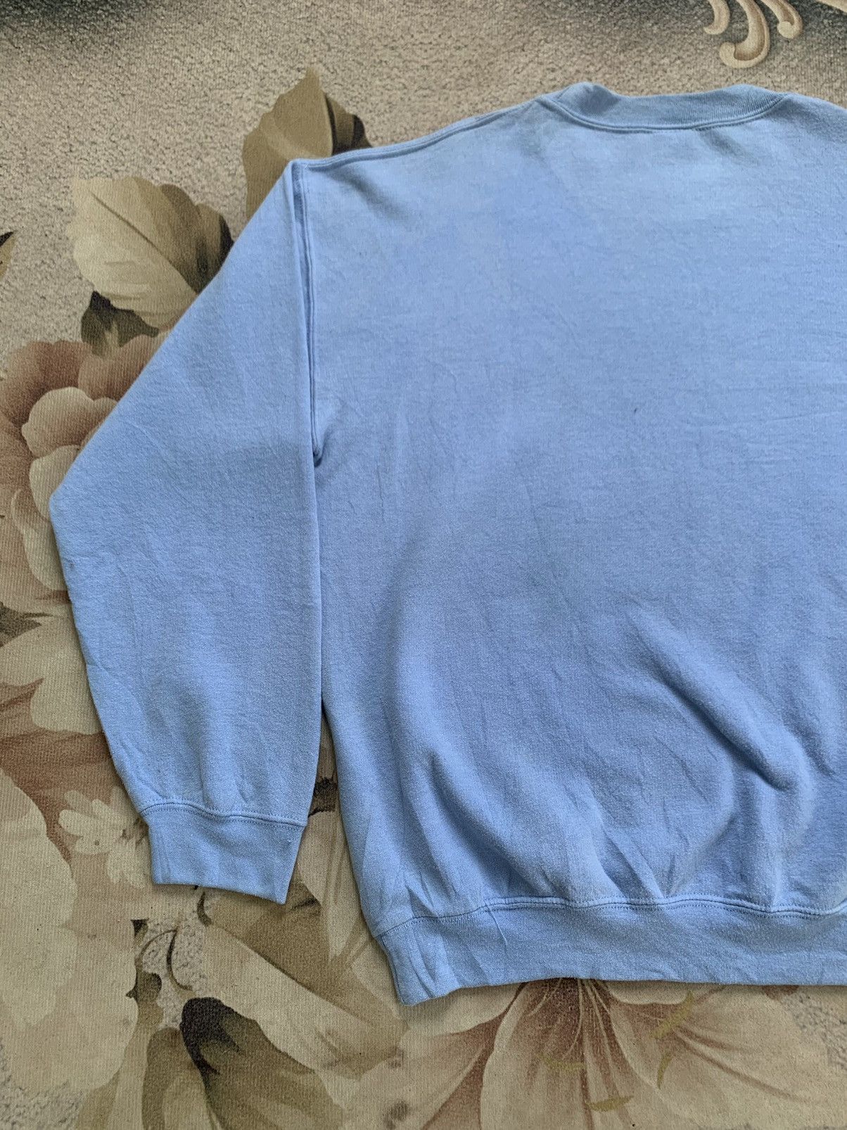 Gildan × Vintage Vtg Strawberry Festival 2011 Sweatshirt by Gildan Size US M / EU 48-50 / 2 - 7 Thumbnail