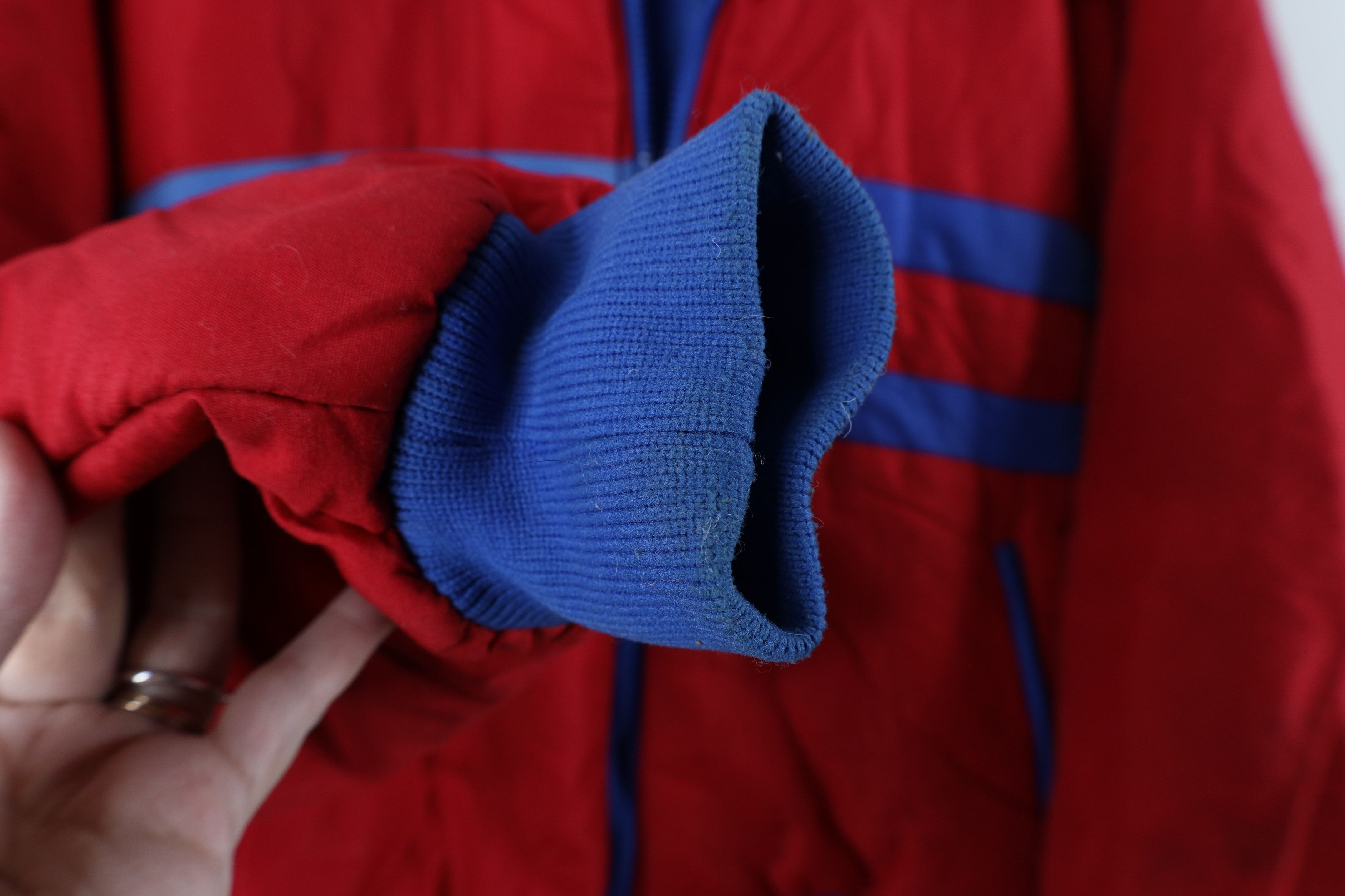 Vintage Vintage 90s Streetwear Striped Full Zip Puffer Jacket Red Size US L / EU 52-54 / 3 - 6 Thumbnail