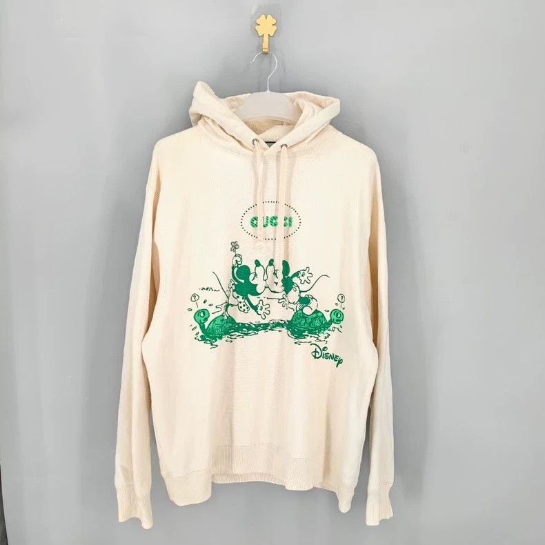 Gucci Disney Disney co-branded Mickey Minnie sweatshirt 250