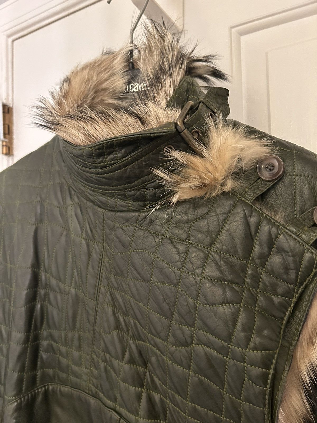 Roberto Cavalli × Vintage ONE OF A KIND RUNWAY 2005 Leather Coyote Fur jacket Size US S / EU 44-46 / 1 - 8 Thumbnail