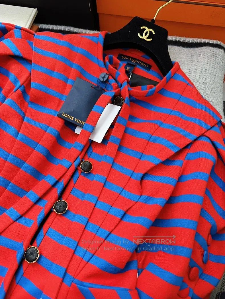 Louis Vuitton Louis Vuitton Red and blue striped 3-D bubble sleeve ruffl Size XS / US 0-2 / IT 36-38 - 3 Thumbnail