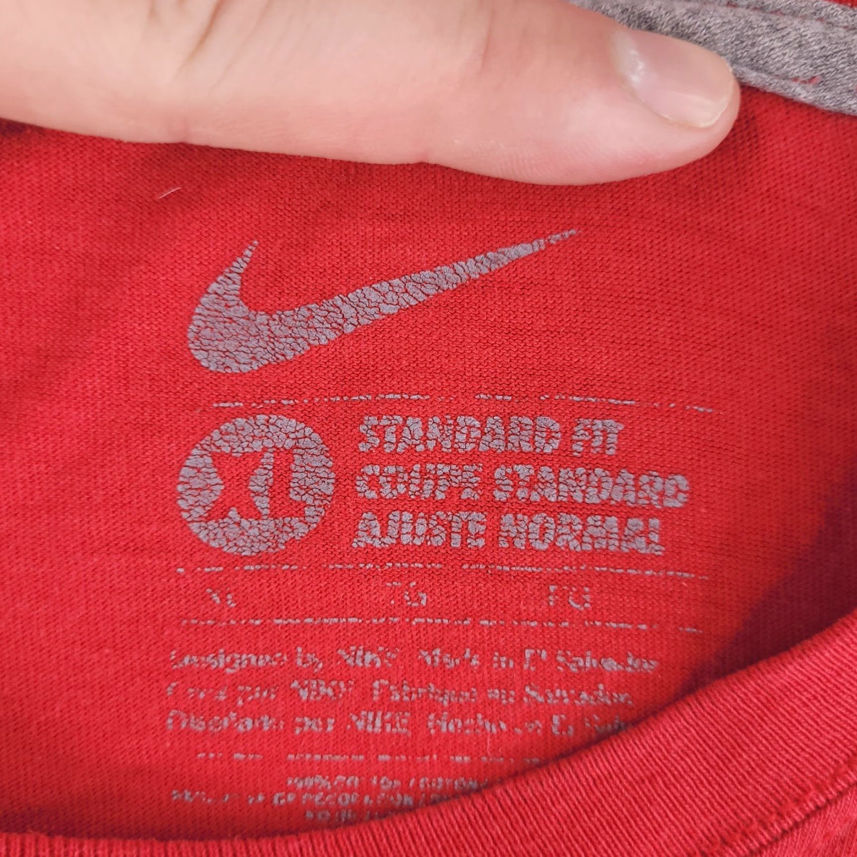 Nike Nike Shirt Mens XL Red Short Sleeve Crewneck Tee Distressed Swoosh Logo Size US XL / EU 56 / 4 - 3 Thumbnail
