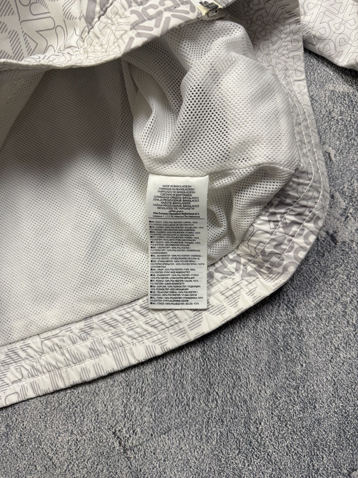 Nike Vintage Nike Monogram Jacket Size US S / EU 44-46 / 1 - 13 Thumbnail