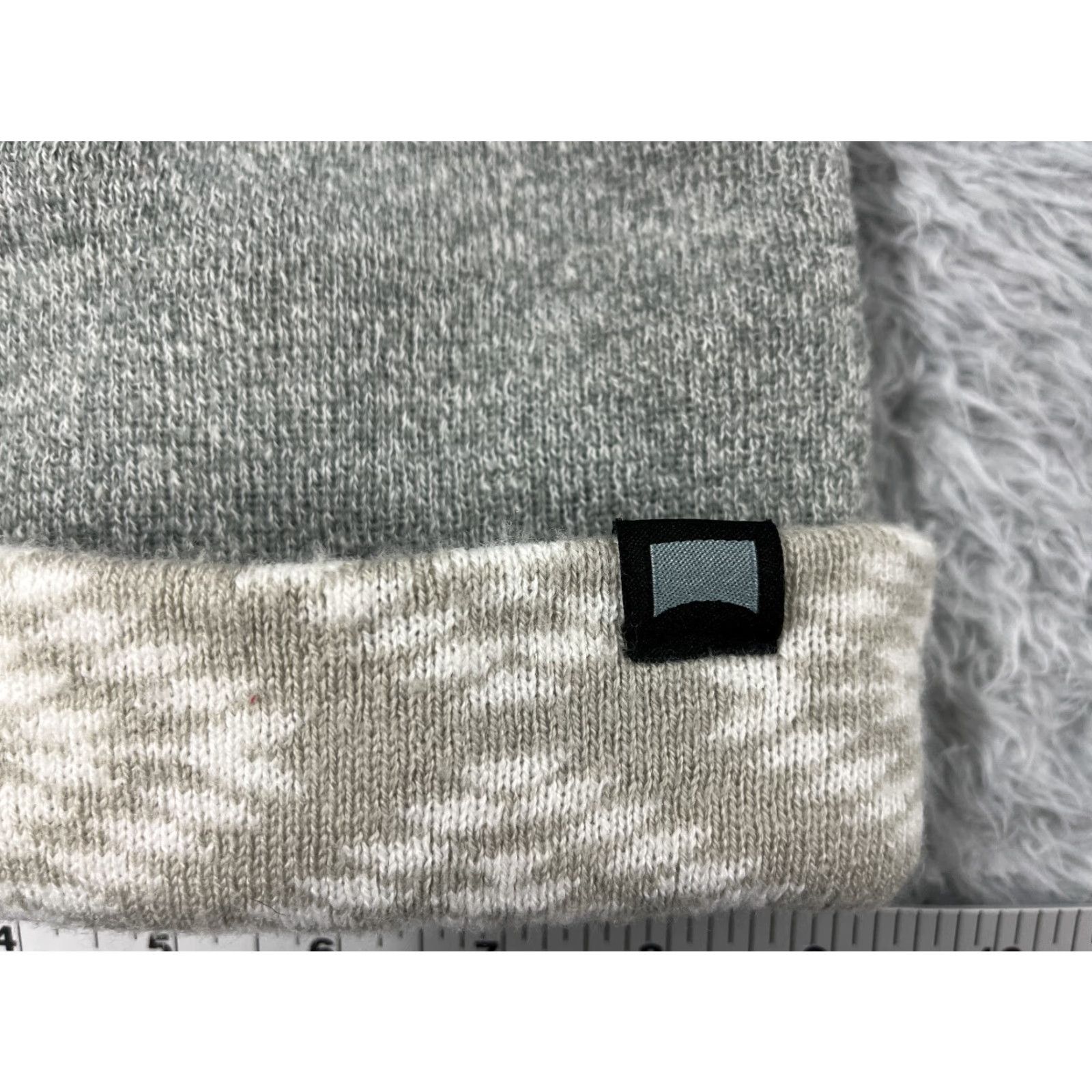 Vintage Beautiful Giant Beanie Toque Mens One Size Gray Geometric Knit Acrylic Pom - Hat/Beanie Mens One Size Gray Geometric Knit Acrylic Pom Size ONE SIZE - 2 Thumbnail
