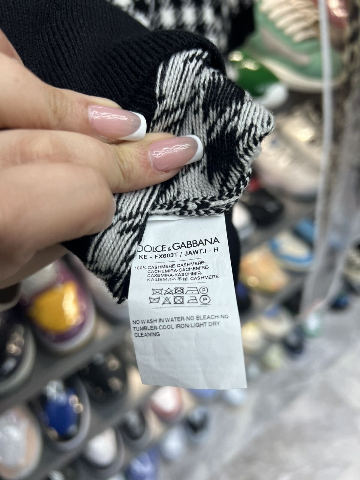 Dolce & Gabbana Dolce & Gabbana Cashmere Sweater Size M / US 6-8 / IT 42-44 - 6 Thumbnail