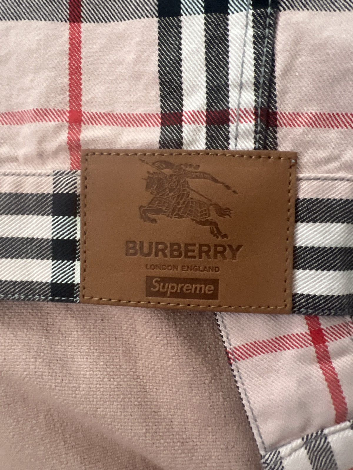 Burberry × Supreme Supermen x Burberry denim jacket pink Size US M / EU 48-50 / 2 - 5 Thumbnail