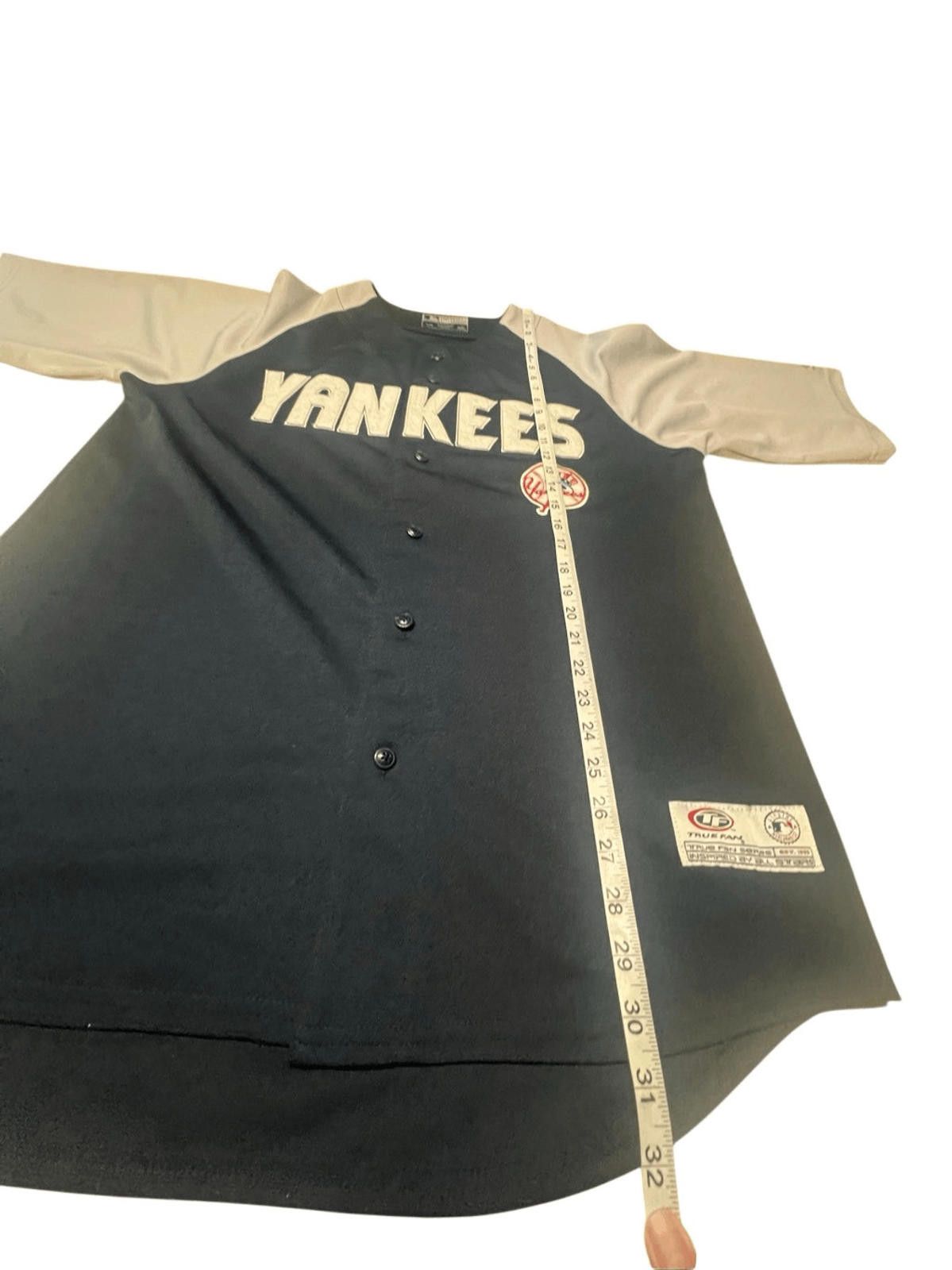 Designer New York Yankees genuine merchandise Jersey Sz L Size US L / EU 52-54 / 3 - 6 Thumbnail