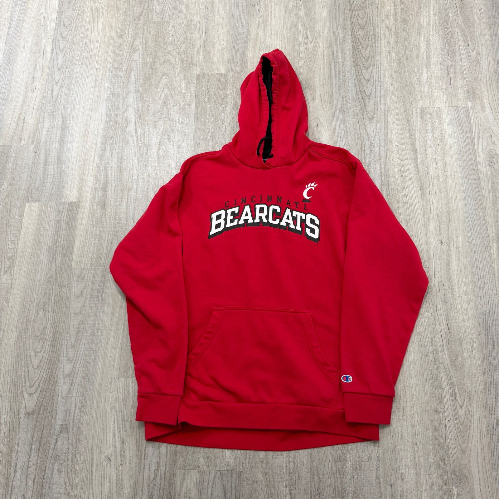 Champion Champion Cincinnati Bearcats Hoodie Men's Extra Large Red Size US XL / EU 56 / 4 - 1 Thumbnail