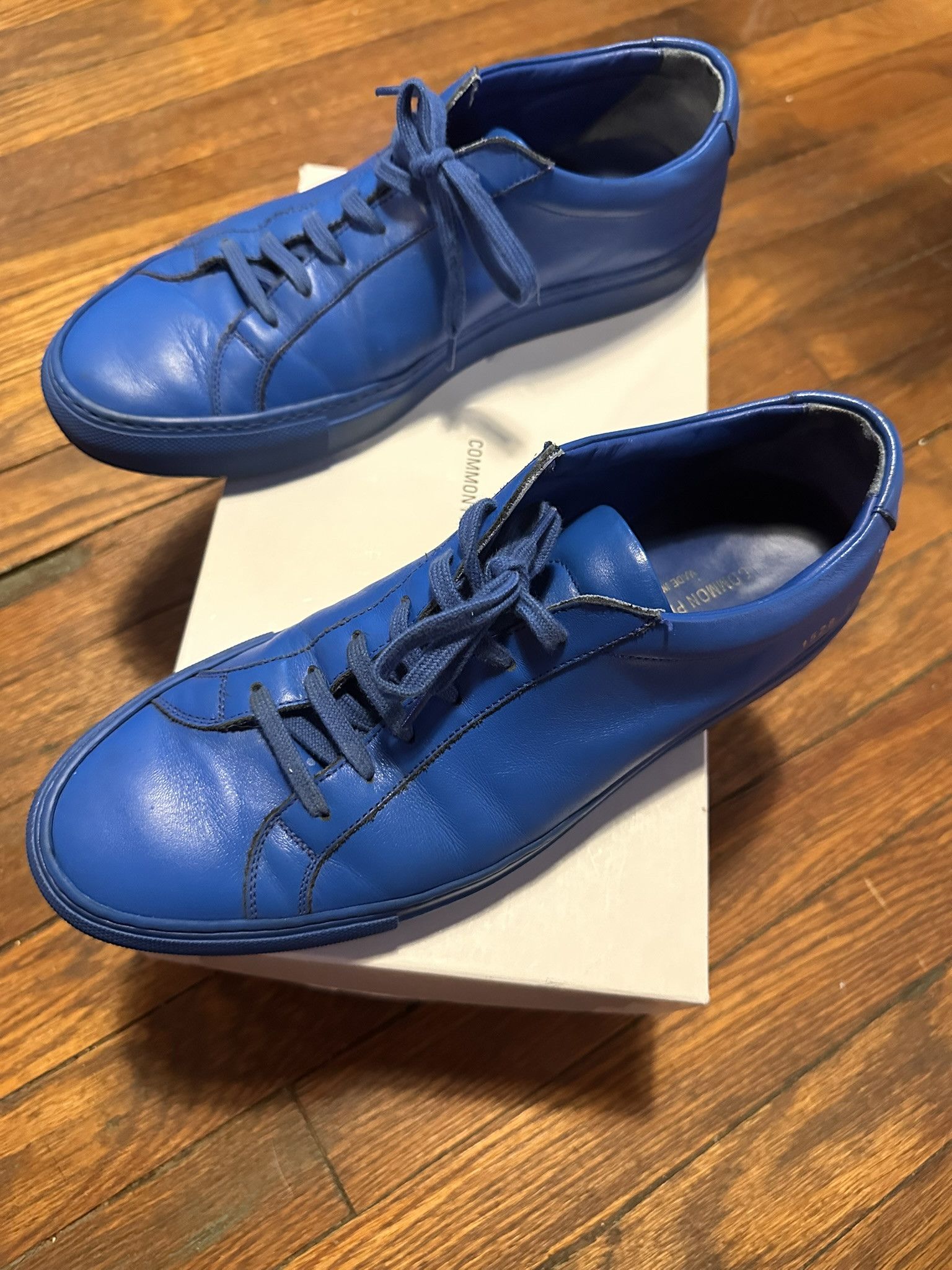 Common Projects Common Projects Achilles Low Blue 42/9 | Rare Monochrome Size US 9 / EU 42 - 9 Thumbnail